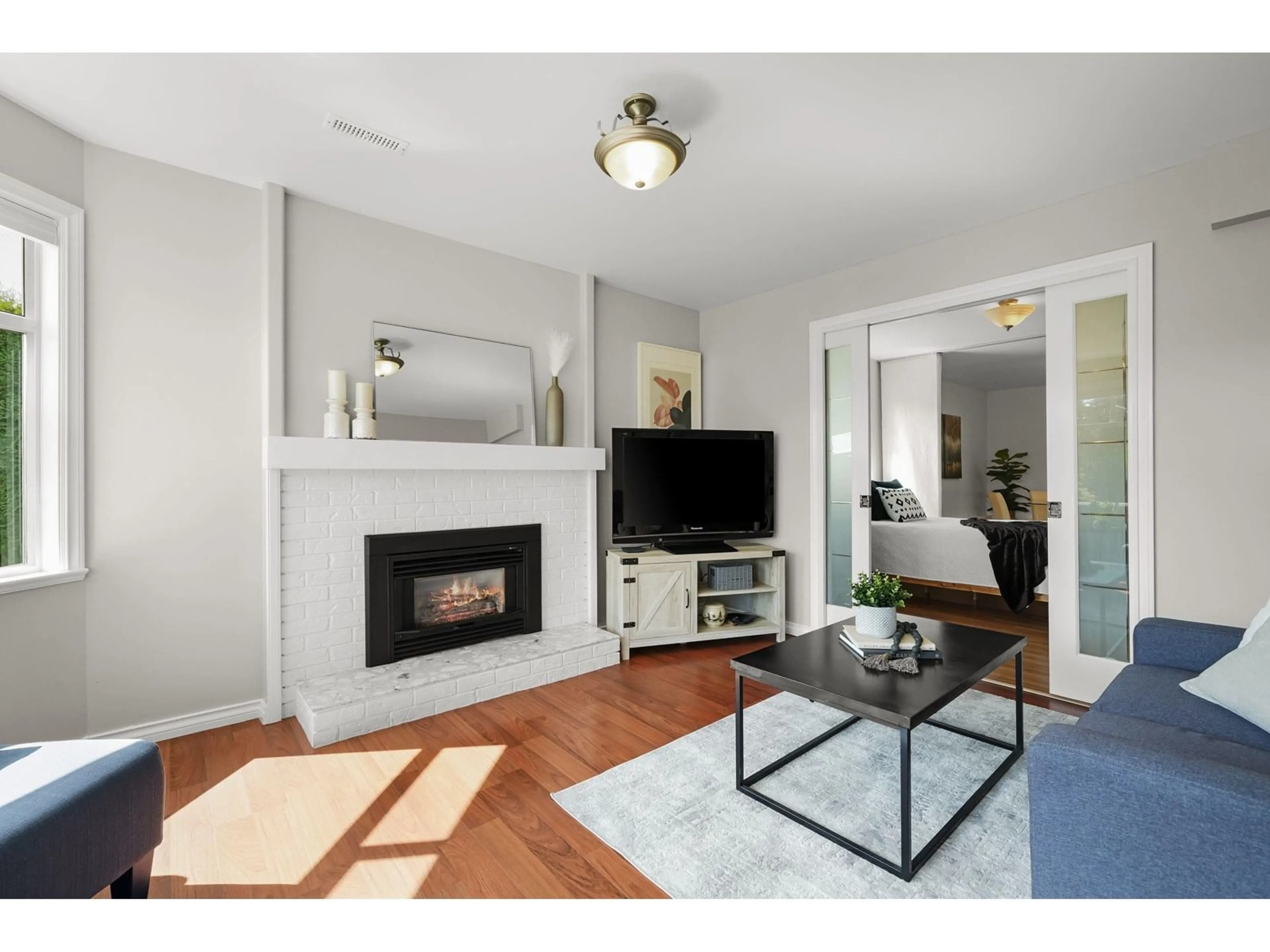 Living room with furniture, unknown for 6199 191A, Surrey British Columbia V3S8C7
