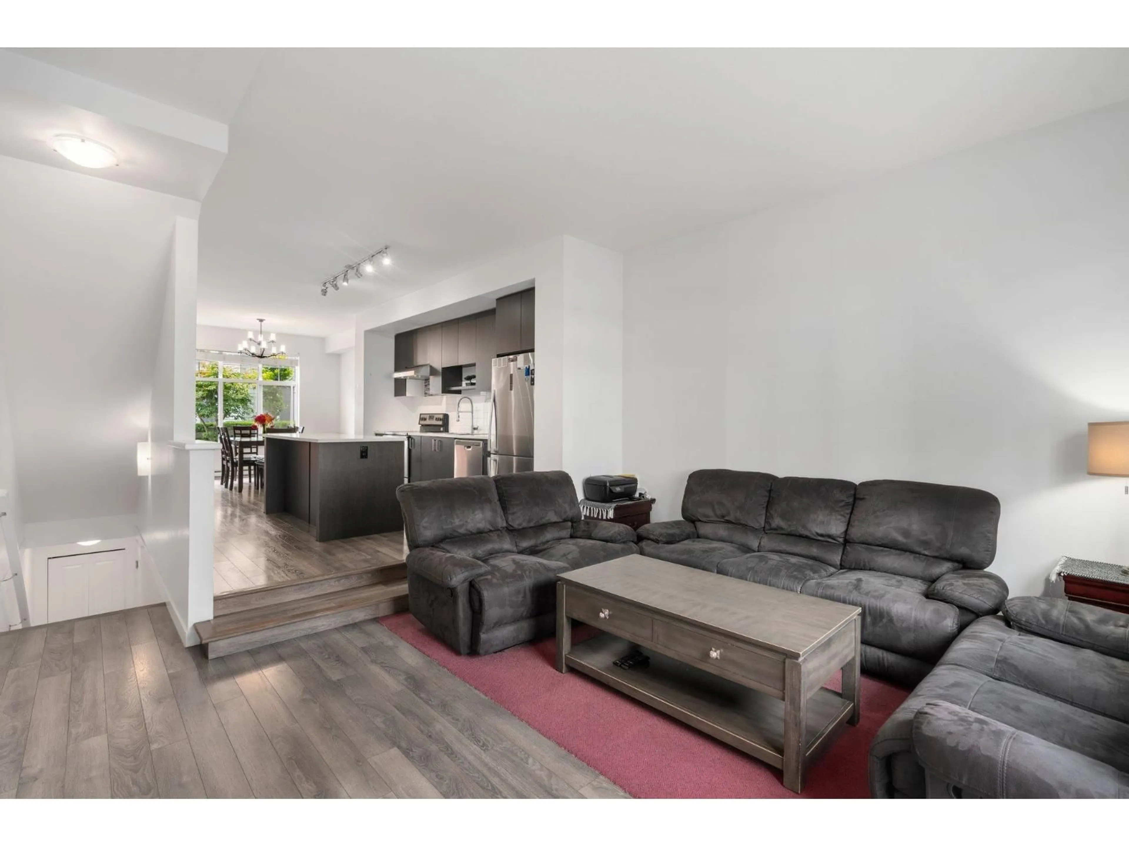 Living room with furniture, unknown for 52 - 8130 136A, Surrey British Columbia V3W1H9