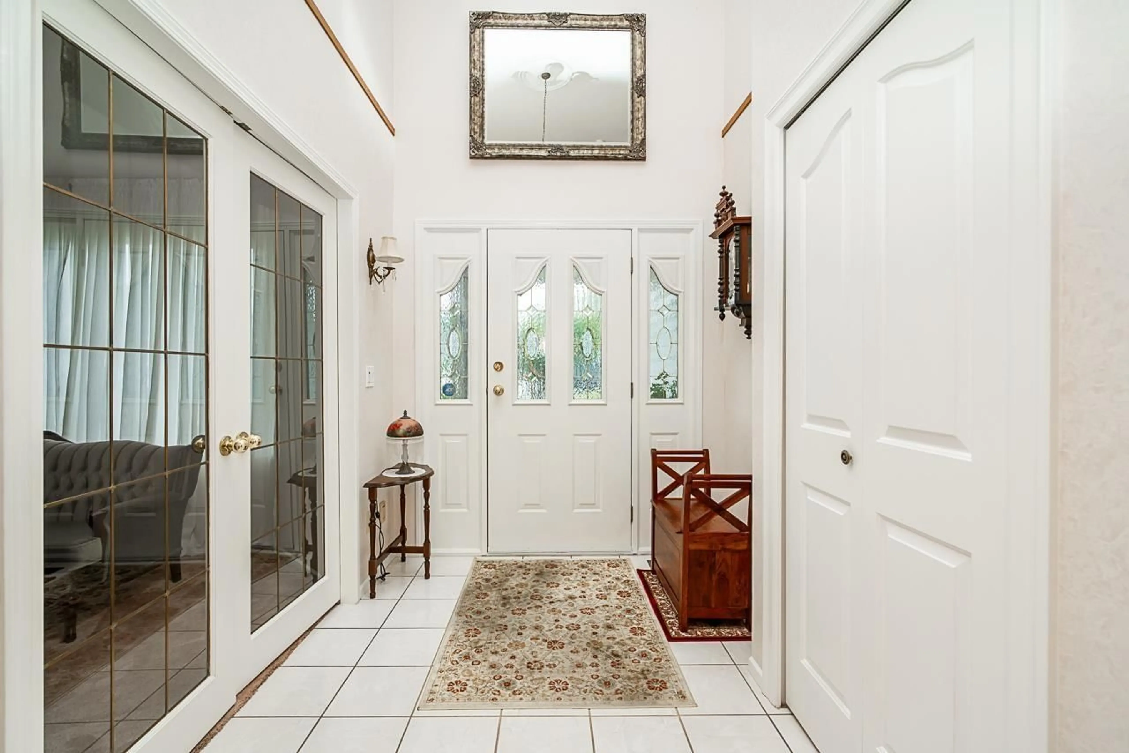 Indoor entryway for 6279 187, Surrey British Columbia V3S7N8