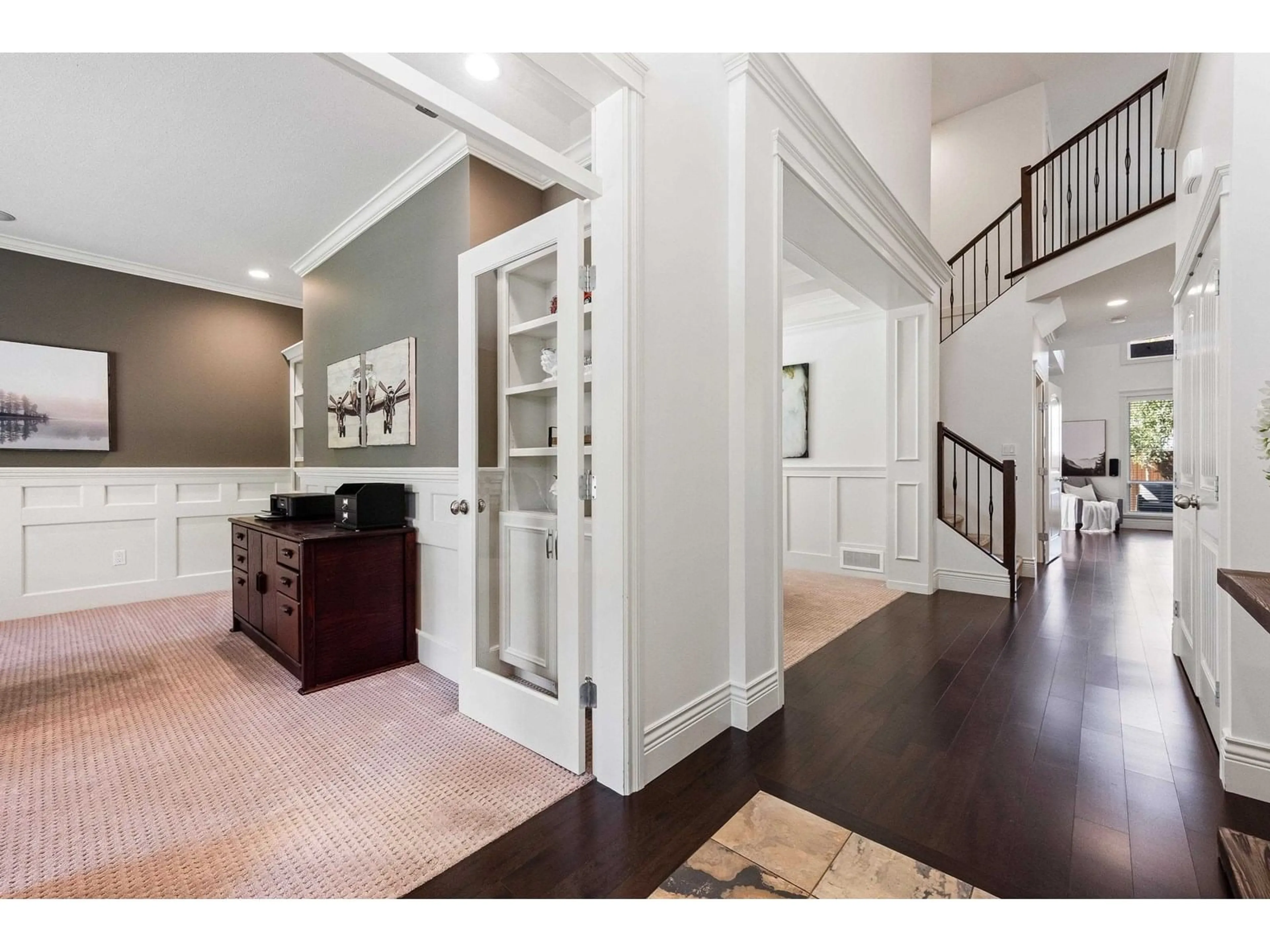 Indoor entryway for 44597 MCLAREN DRIVE, Chilliwack British Columbia V2R0A4
