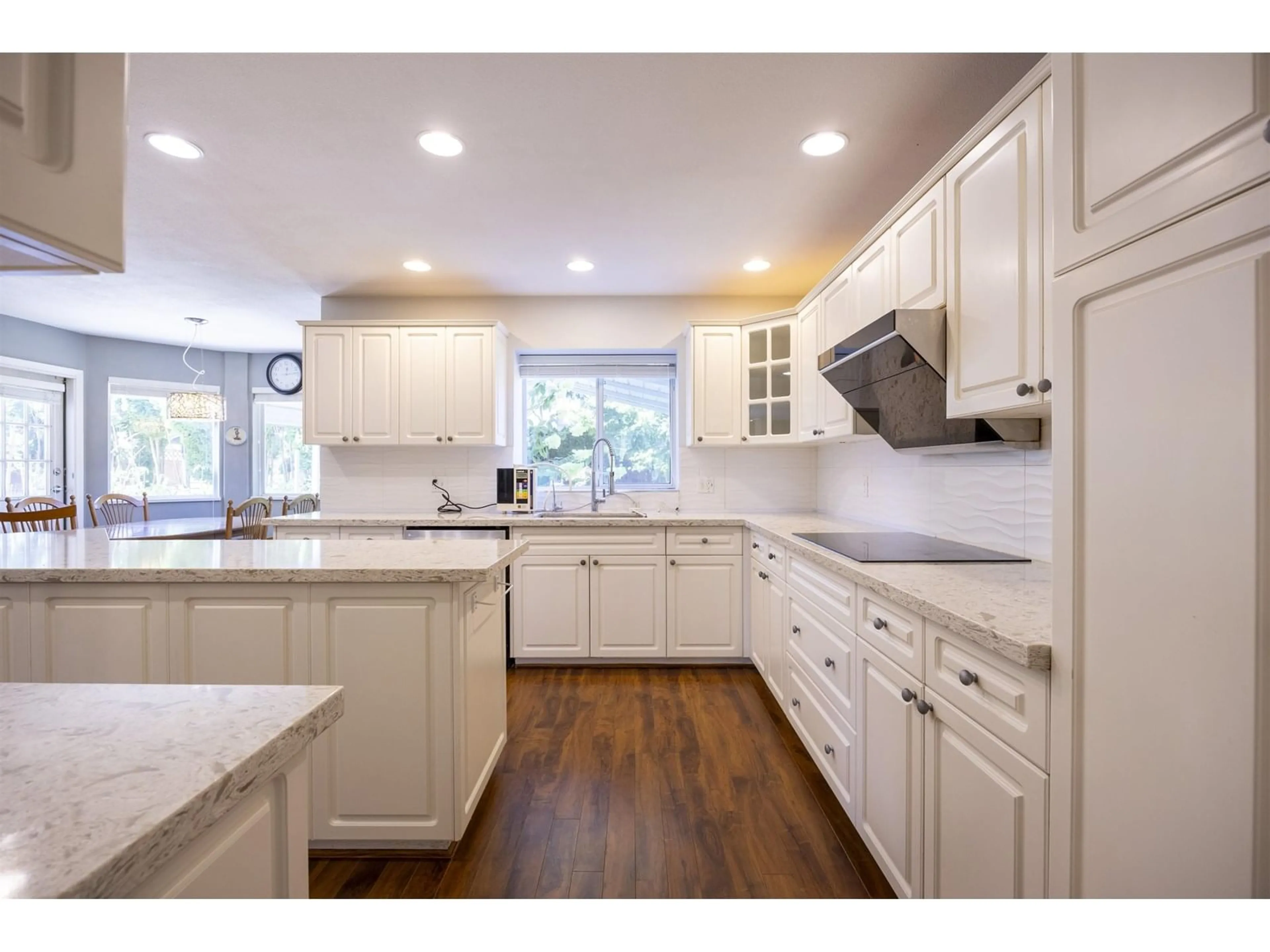 Open concept kitchen, unknown for 10663 168TH, Surrey British Columbia V4N1M5