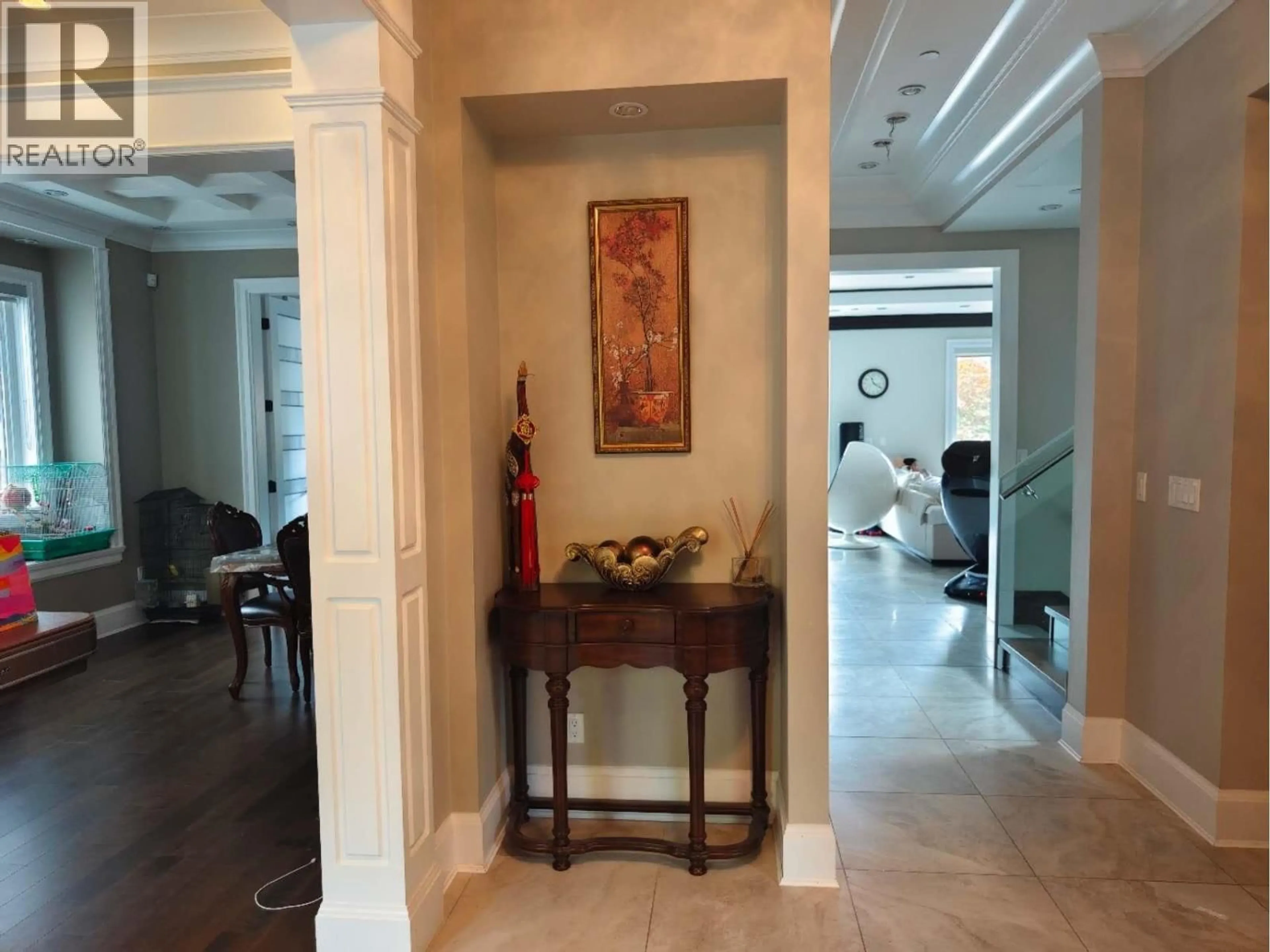 Indoor foyer for 938 32ND AVENUE, Vancouver British Columbia V5Z2K2