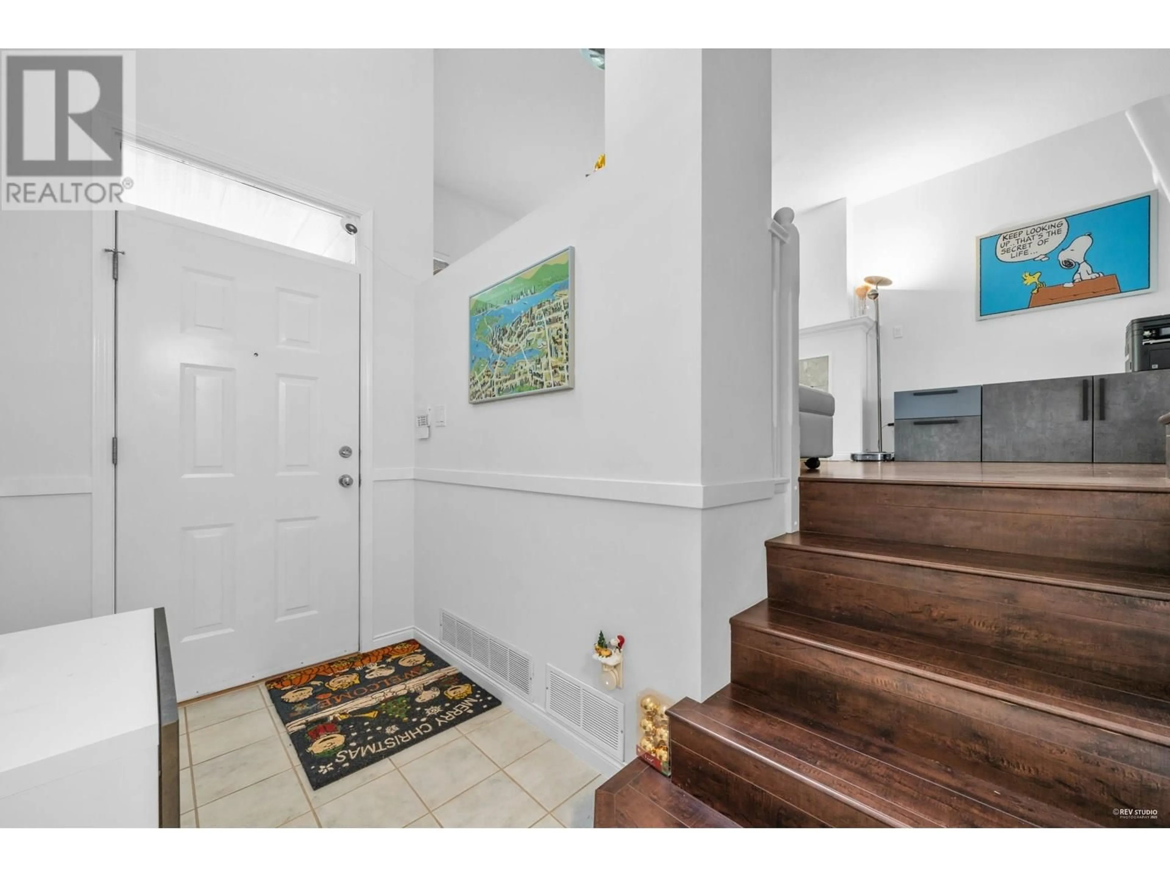Indoor foyer for 89 - 12500 MCNEELY DRIVE, Richmond British Columbia V6V2S4