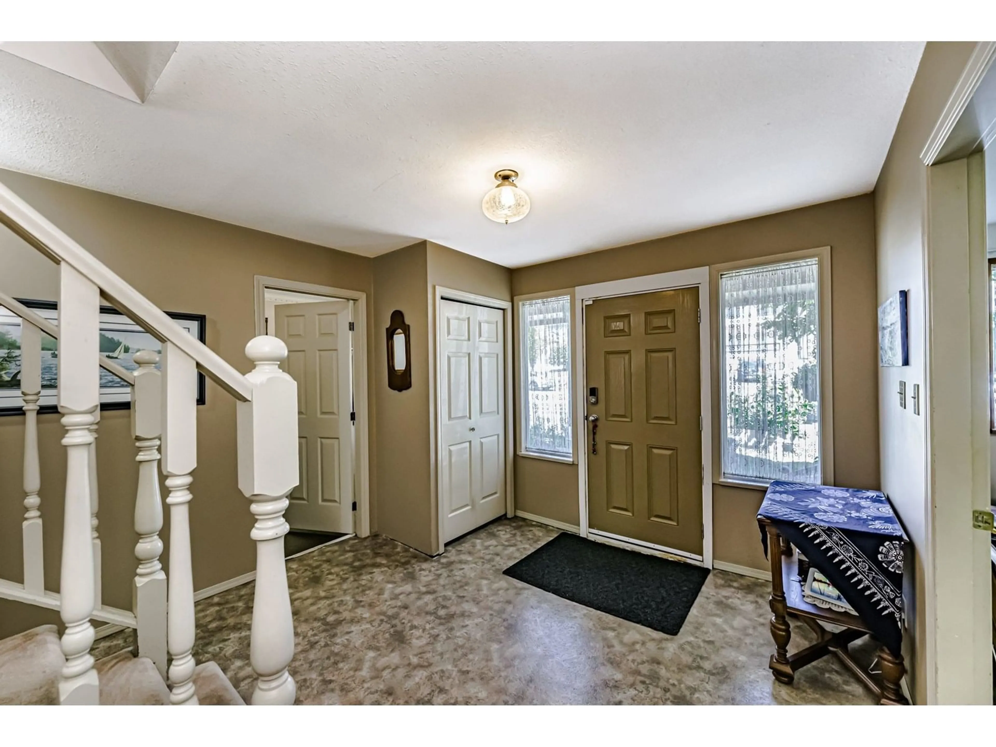 Indoor entryway for 8707 147, Surrey British Columbia V3S6L9