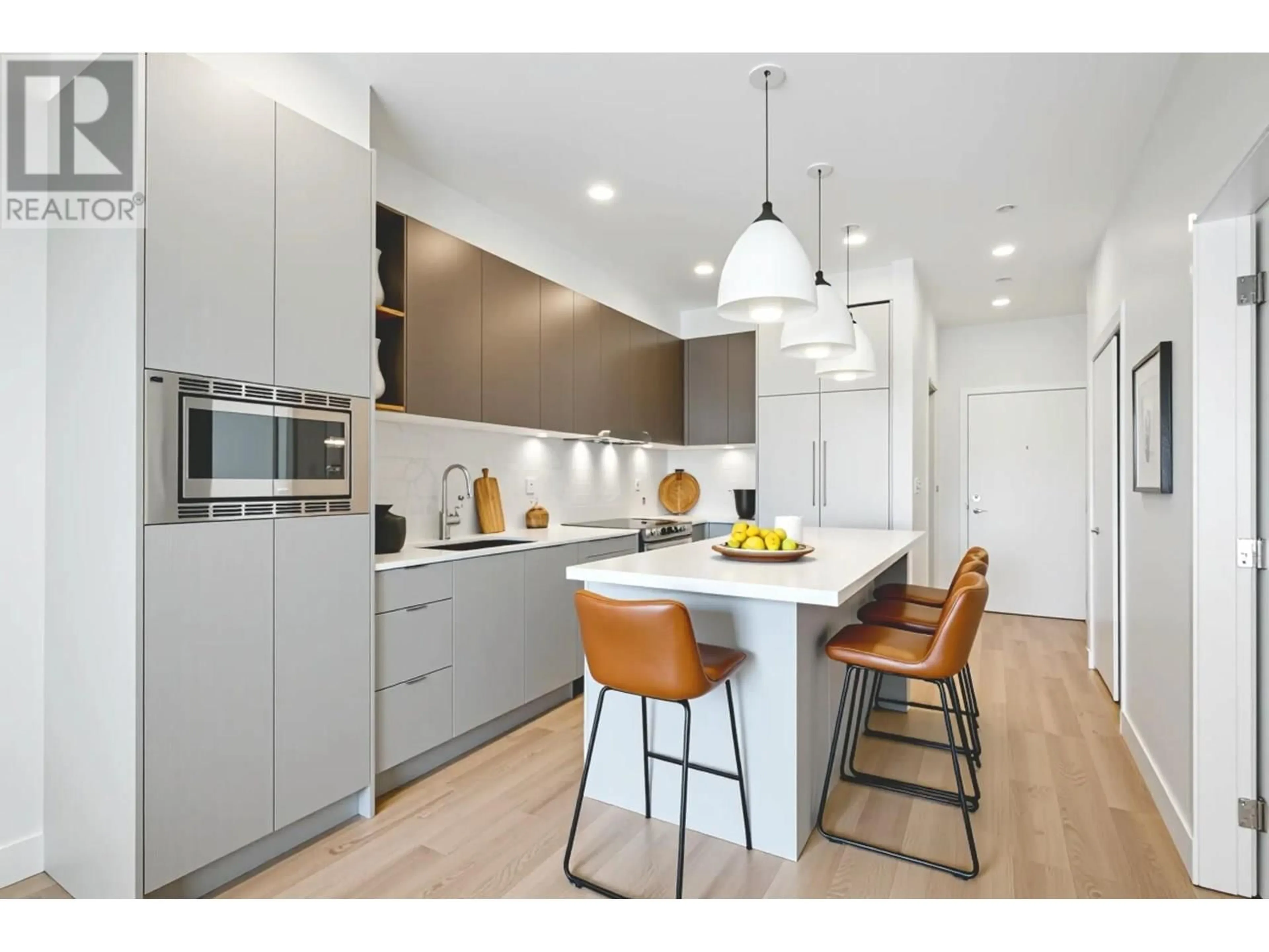 Contemporary kitchen, unknown for 316 - 1892 STARLING DRIVE, Tsawwassen British Columbia V4M0C7