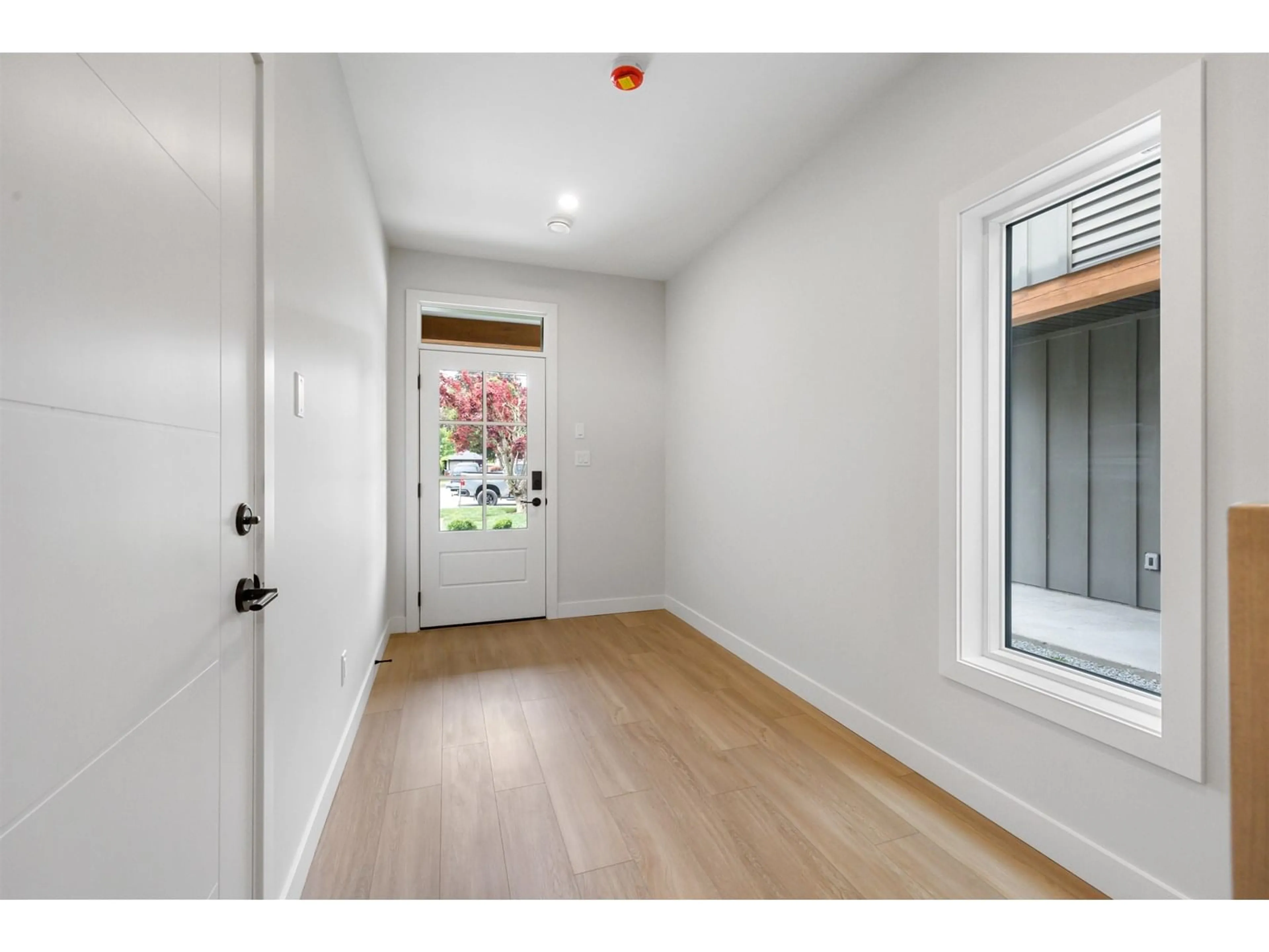 Indoor entryway for 9382 MCNAUGHT ROAD, Chilliwack British Columbia V2P6E8