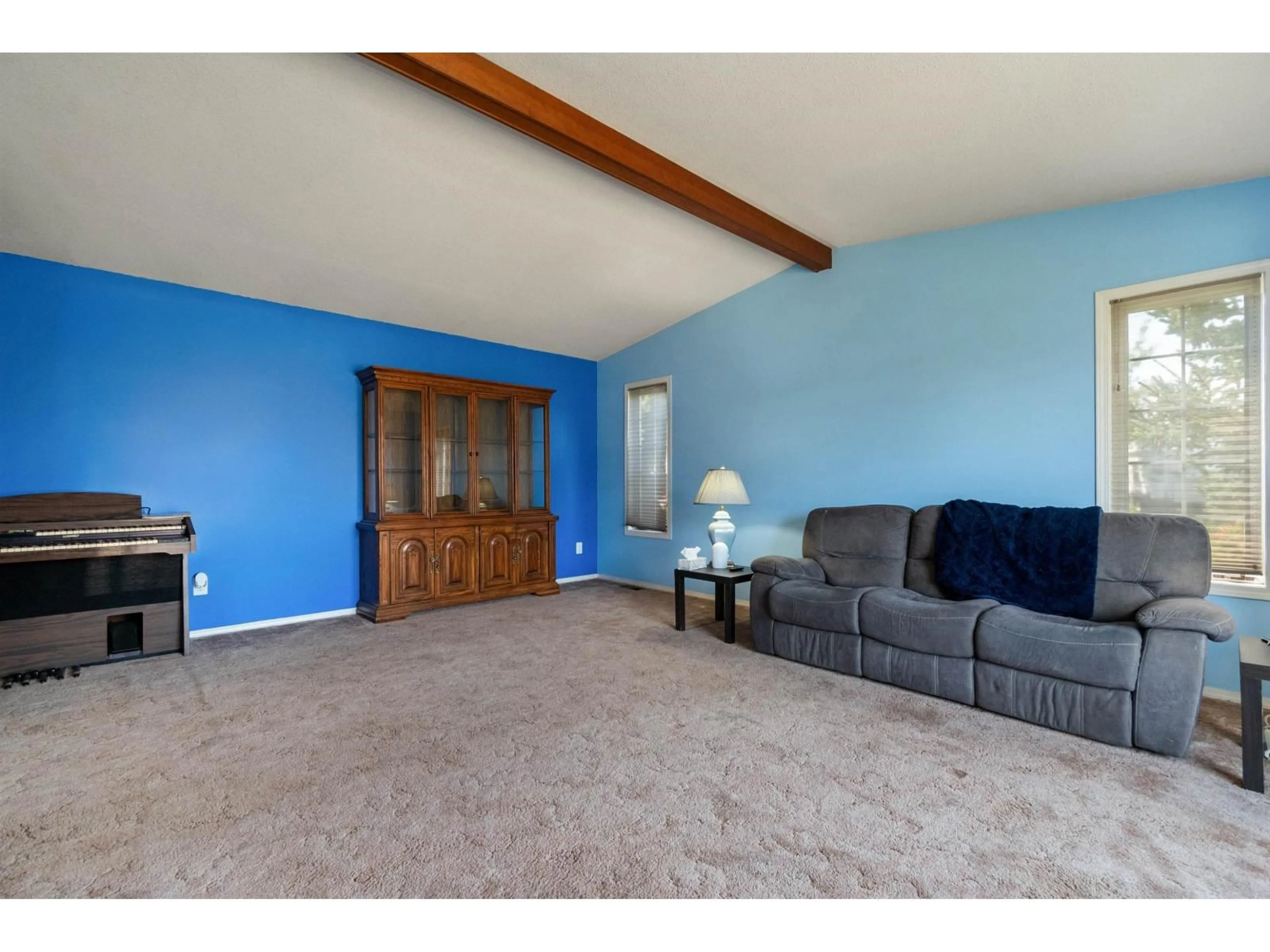 Living room with furniture, unknown for 6442 SWANSON STREET, Chilliwack British Columbia V2R1R2