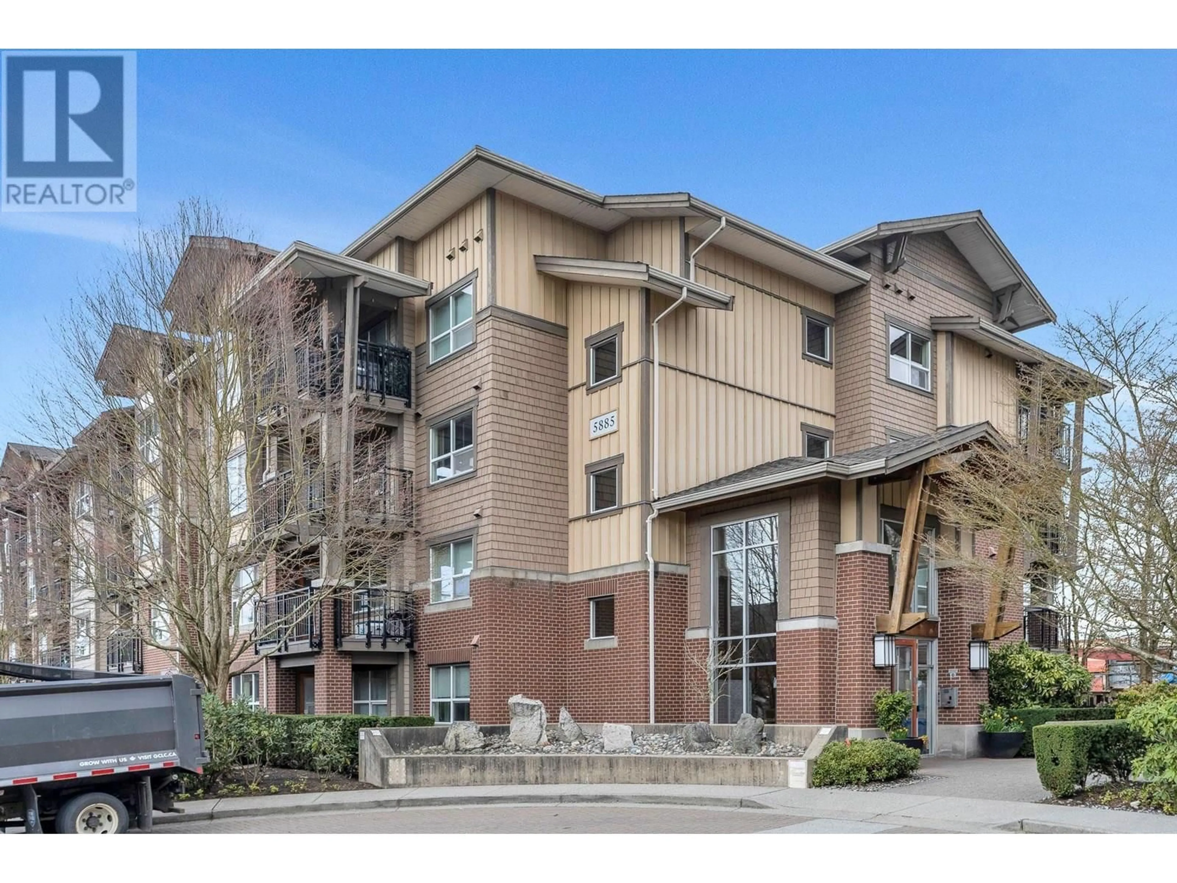 Unknown for 302 - 5885 IRMIN STREET, Burnaby British Columbia V5J0C2