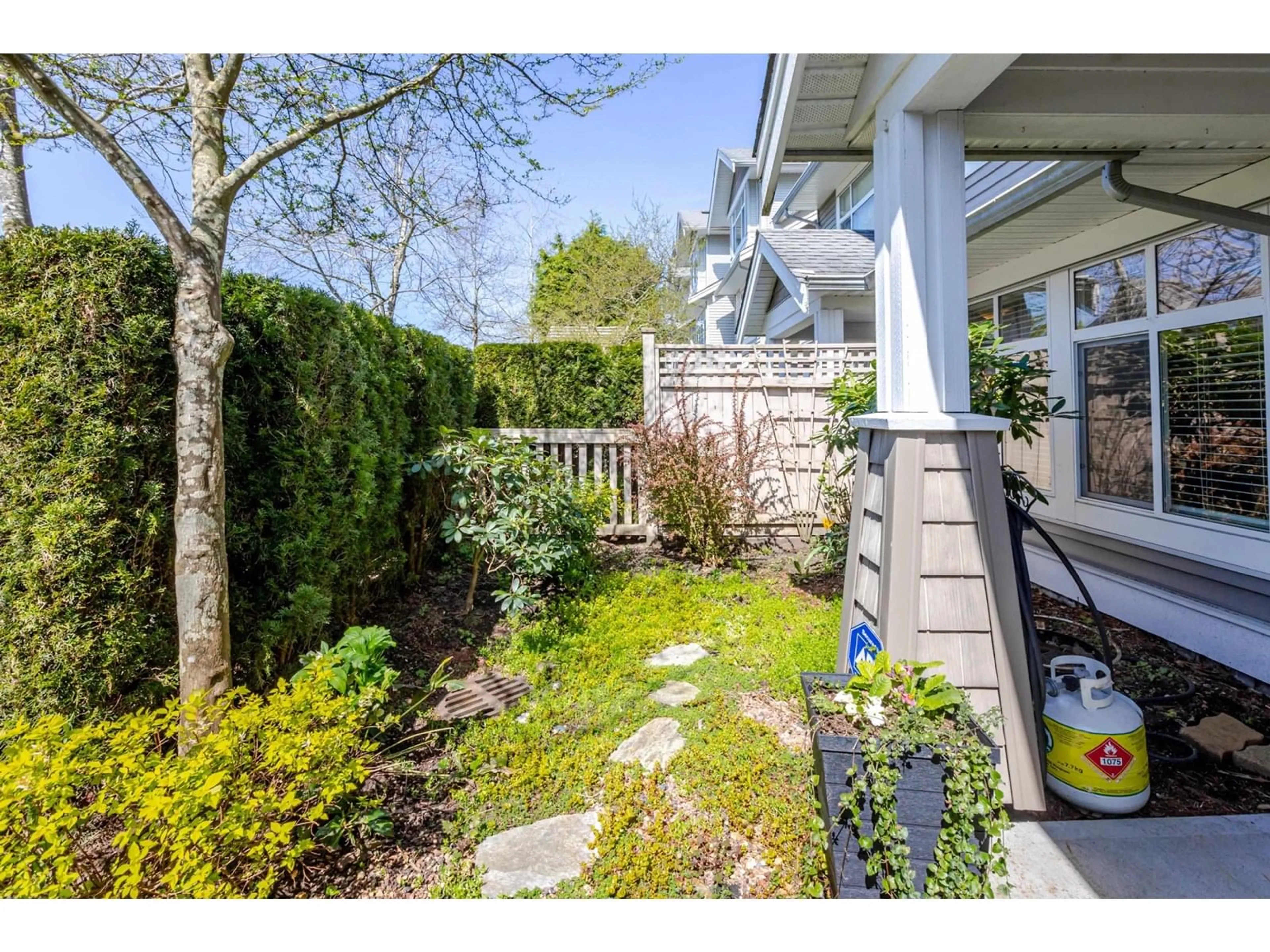 Patio, street for 40 - 19330 69, Surrey British Columbia V4N0Z2
