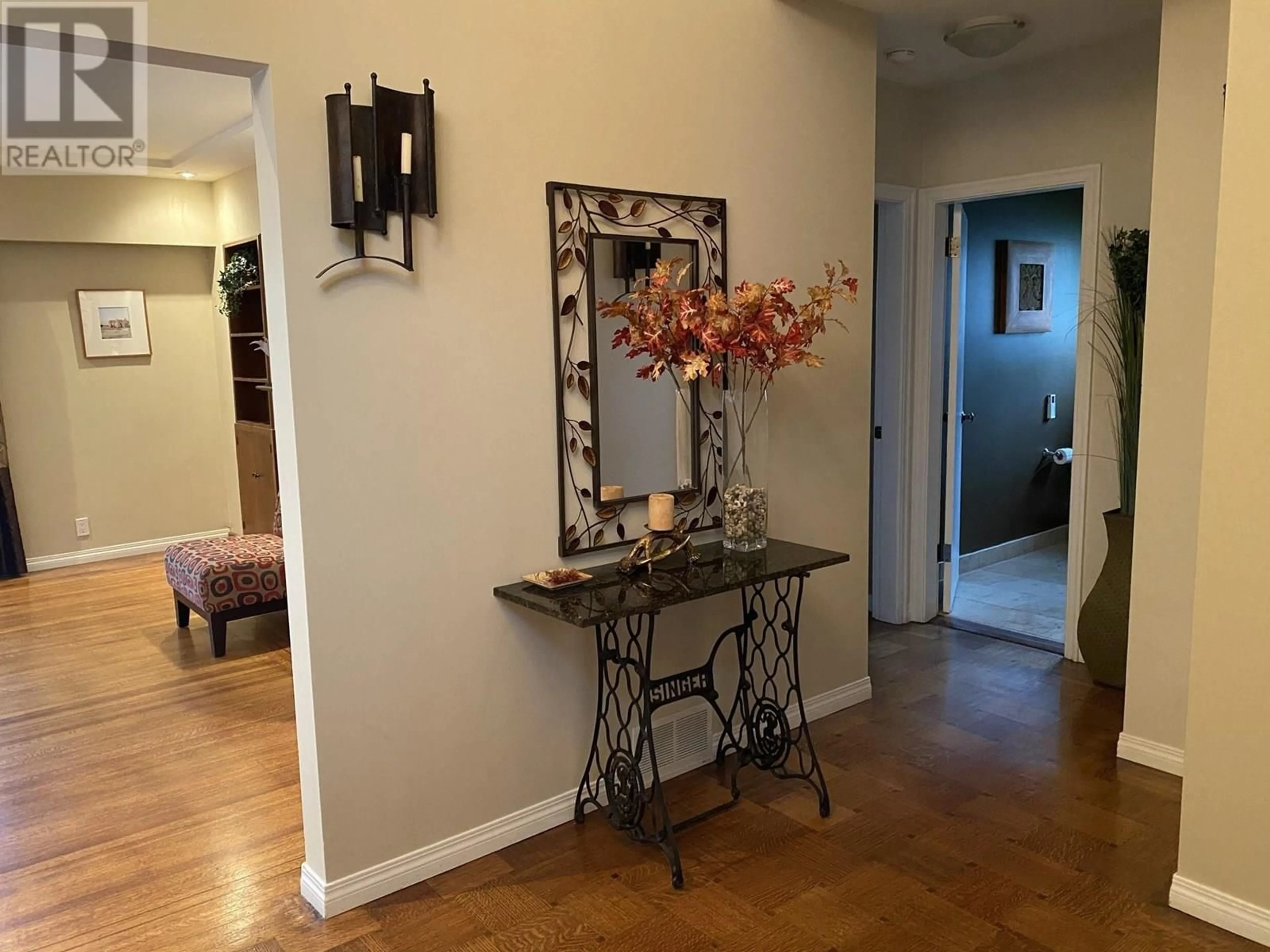 Indoor entryway for 5975 CHANCELLOR BOULEVARD, Vancouver British Columbia V6T1E6