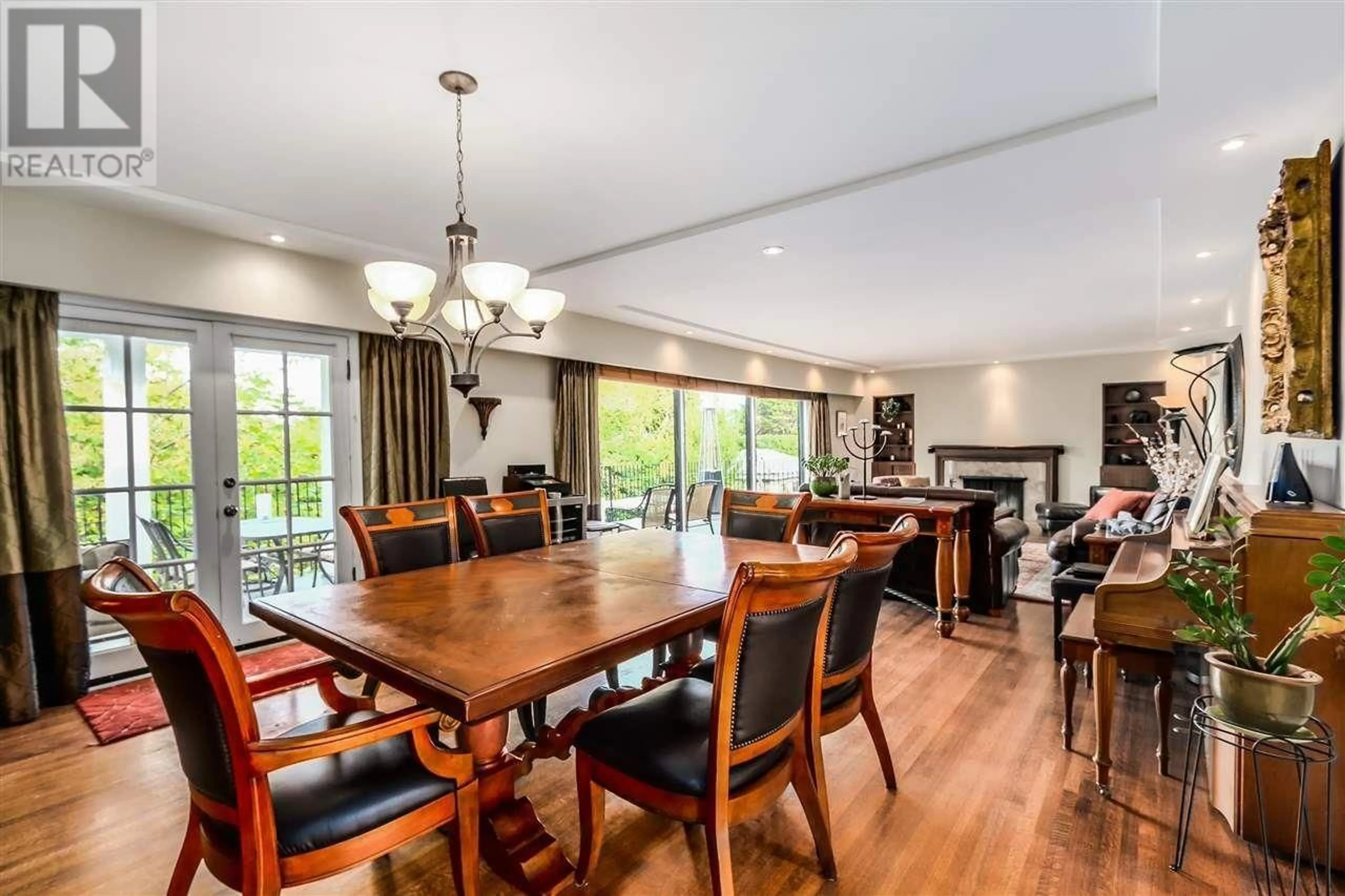 Dining room, wood/laminate floor for 5975 CHANCELLOR BOULEVARD, Vancouver British Columbia V6T1E6