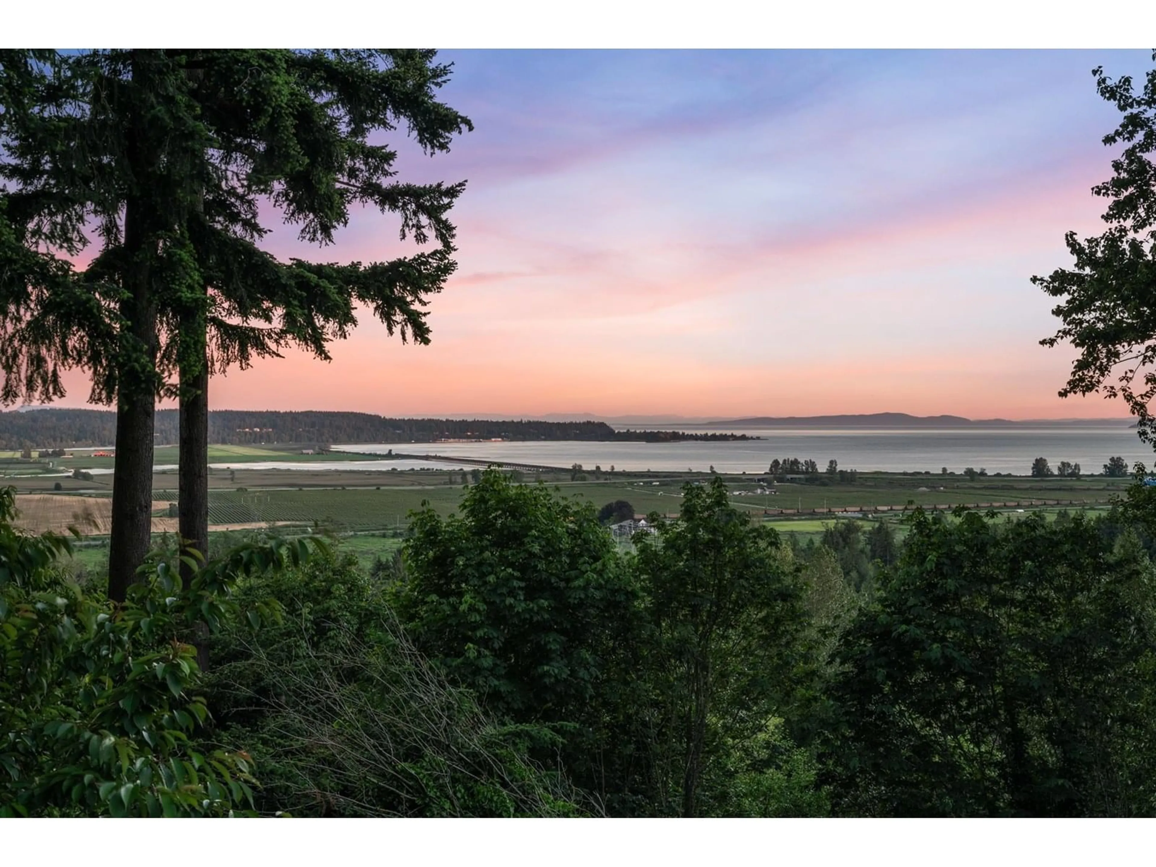 A pic from outside/outdoor area/front of a property/back of a property/a pic from drone, water/lake/river/ocean view for 13464 56, Surrey British Columbia V3X2Z6