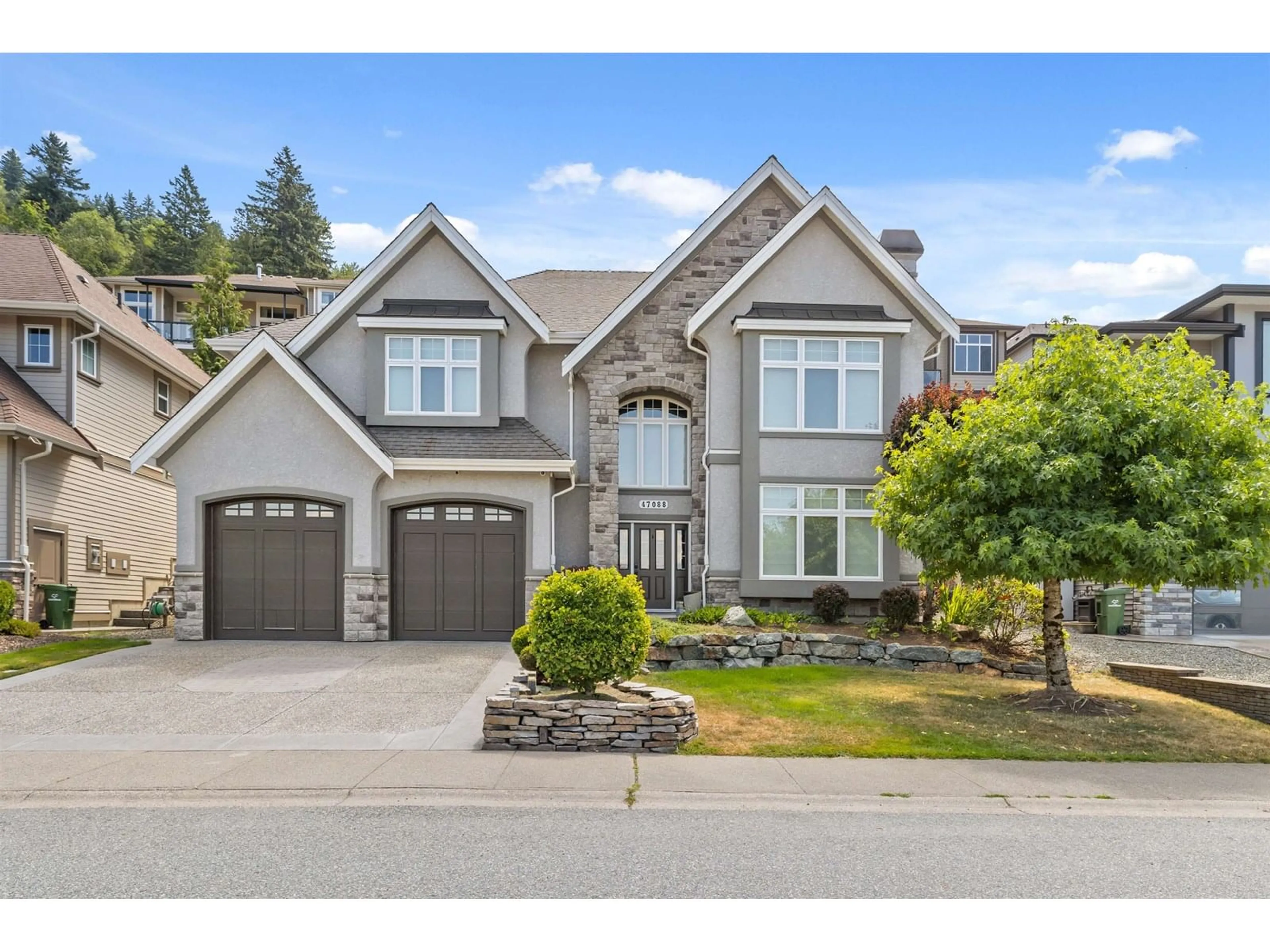 Home with vinyl exterior material, street for 47088 SYLVAN DRIVE, Chilliwack British Columbia V2R0P3