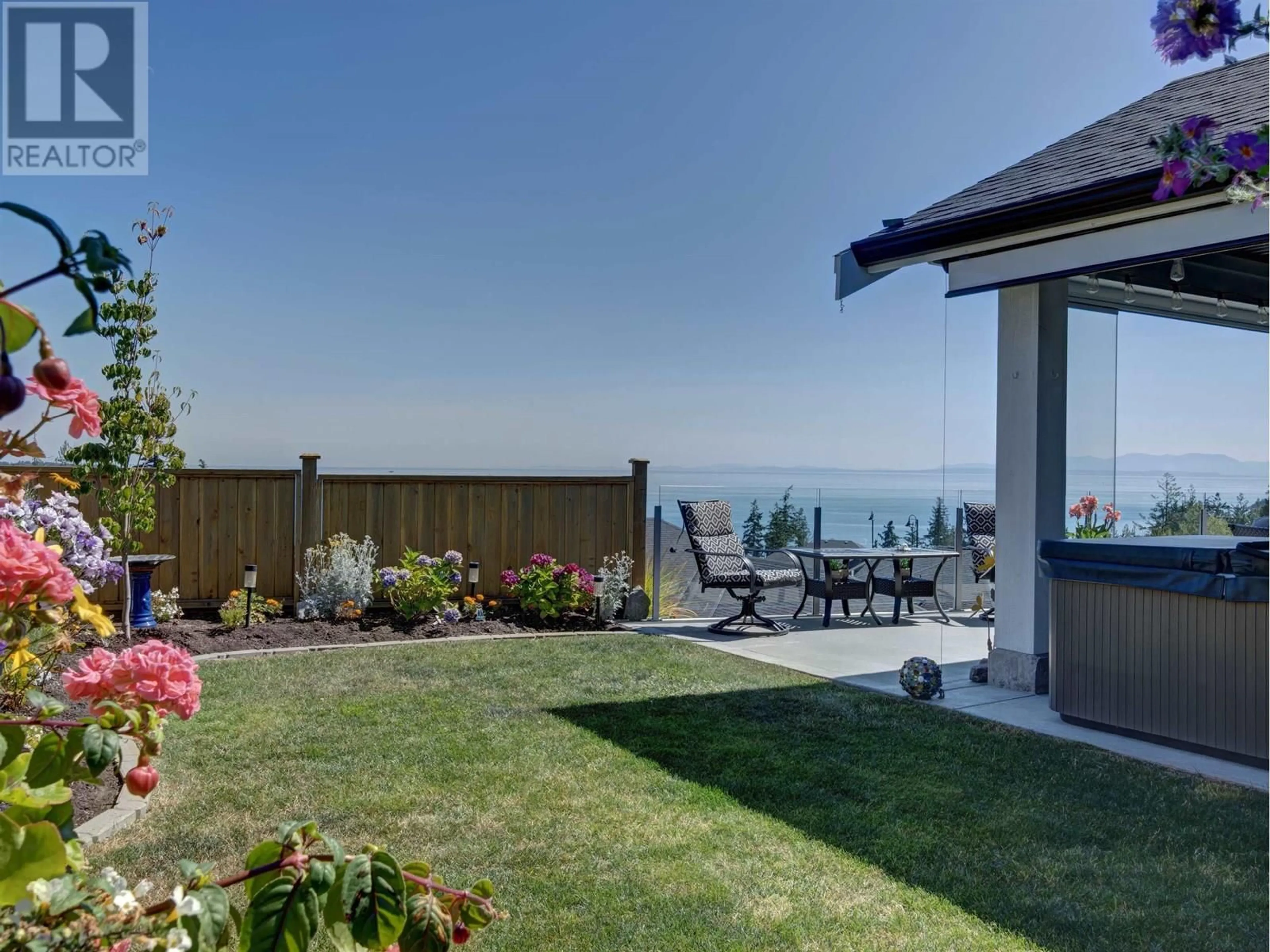 Patio, water/lake/river/ocean view for 5634 KINGBIRD CRESCENT, Sechelt British Columbia V7Z0S4