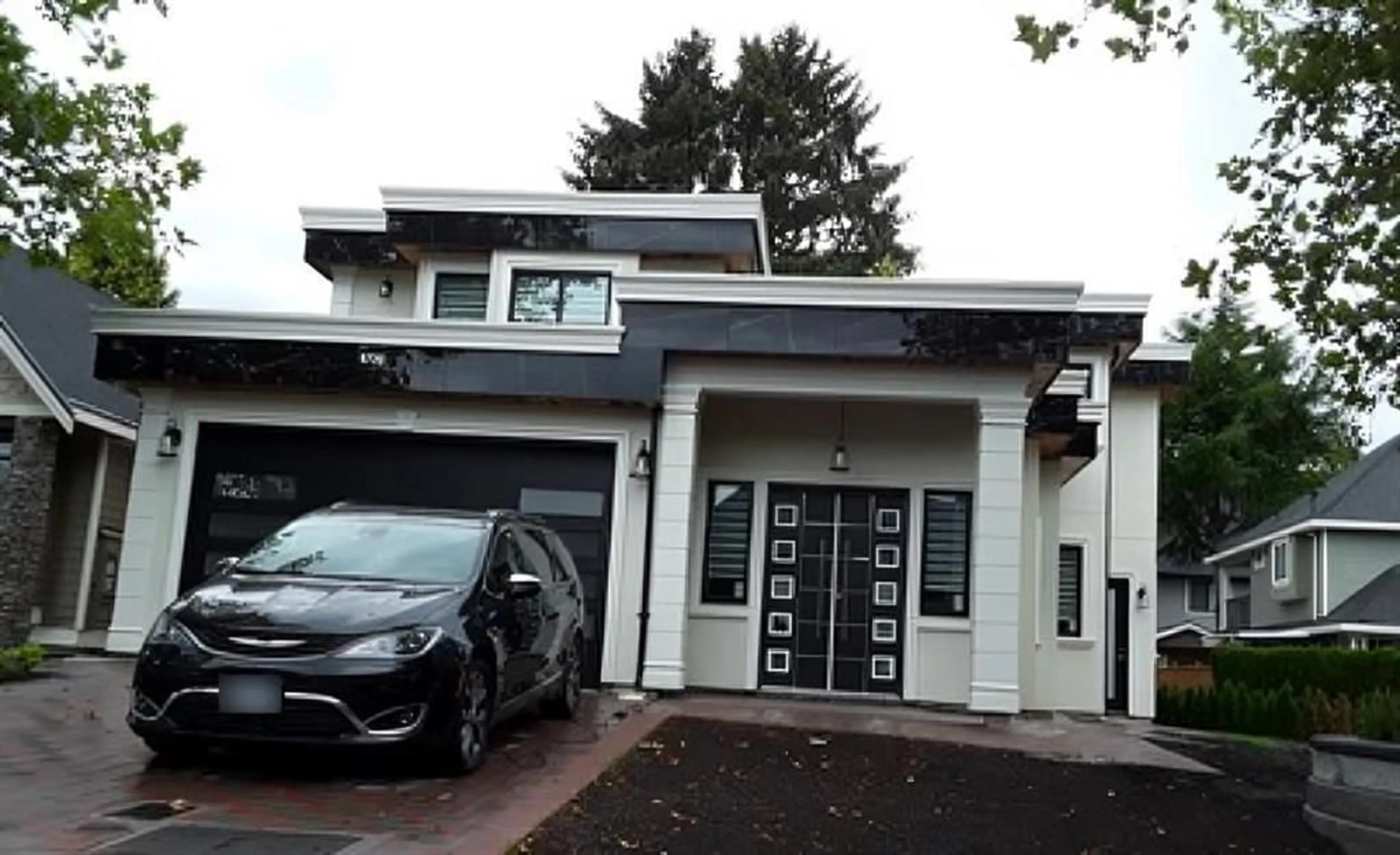 Home with vinyl exterior material, street for 6735 130A, Surrey British Columbia V3W8J2