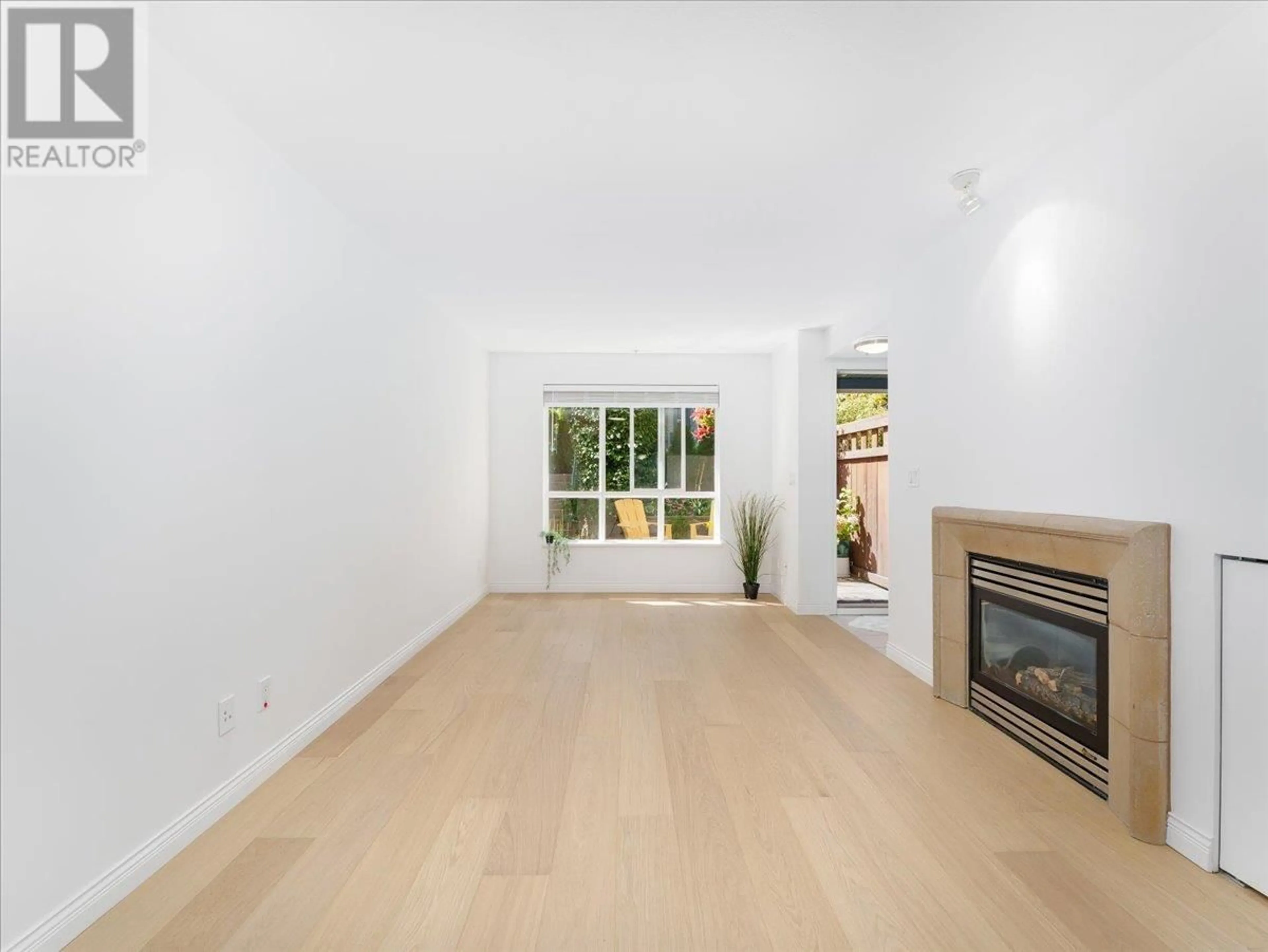 Unknown for 12 - 288 ST. DAVIDS AVENUE, North Vancouver British Columbia V7L4X2