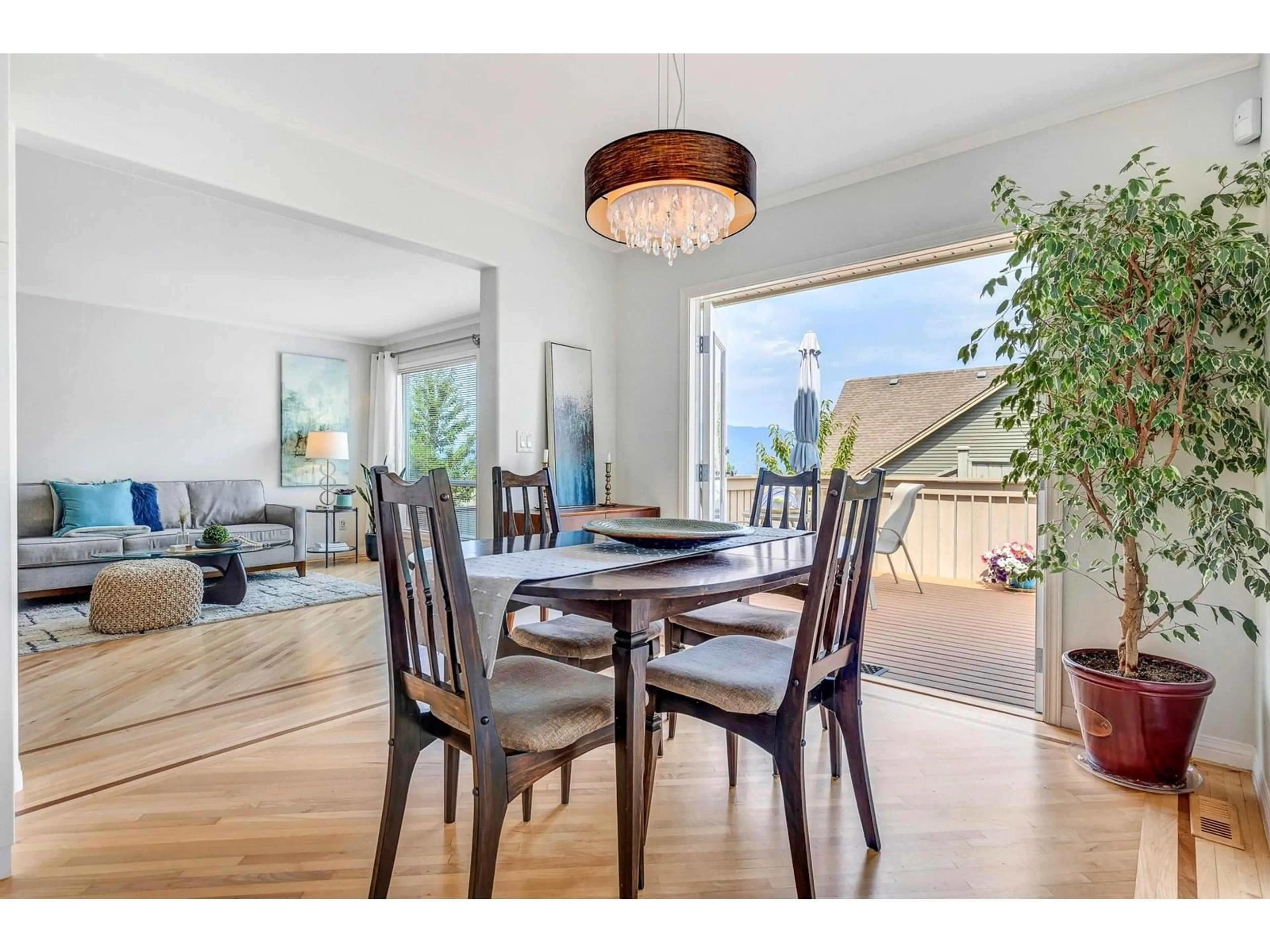 Dining room, wood/laminate floor for 7 - 46906 RUSSELL ROAD, Chilliwack British Columbia V2R5T3