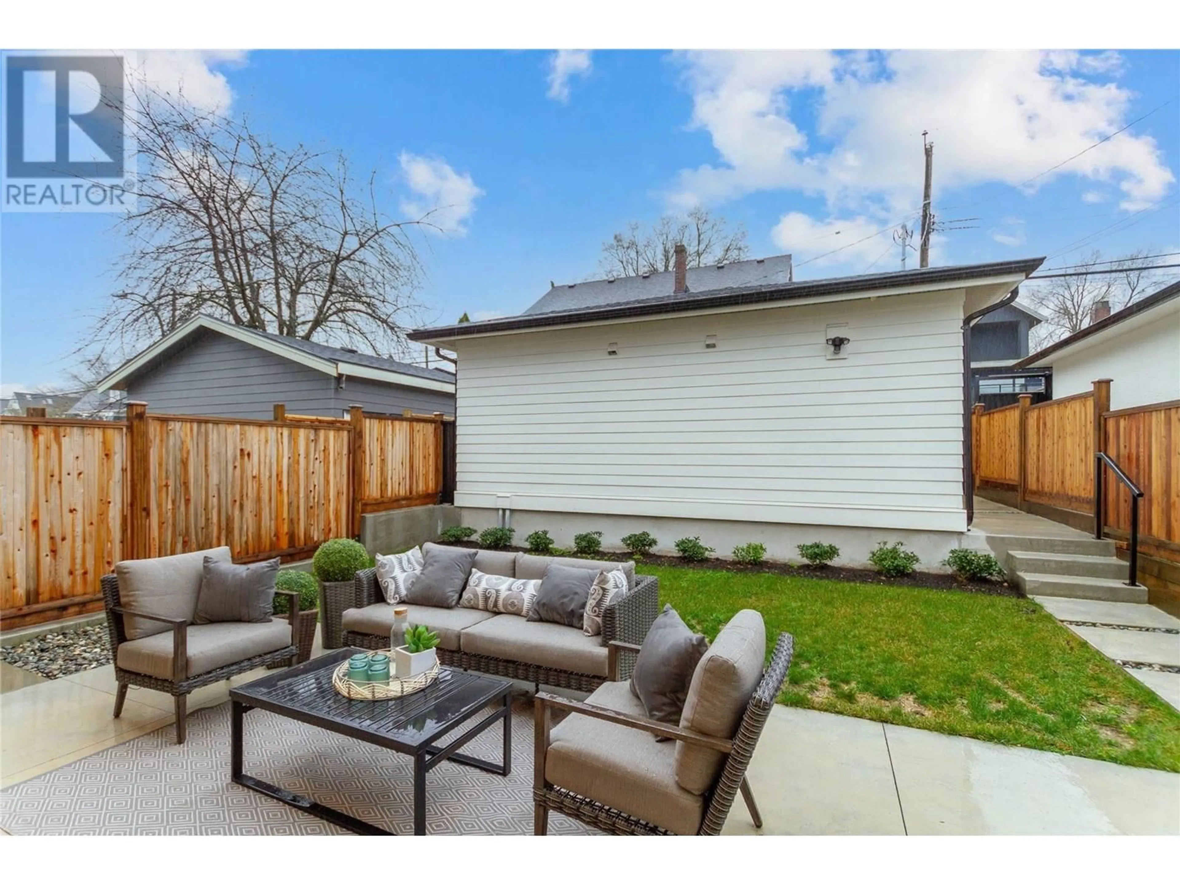 Patio, street for 2 - 1982 VENABLES STREET, Vancouver British Columbia V5L2H8