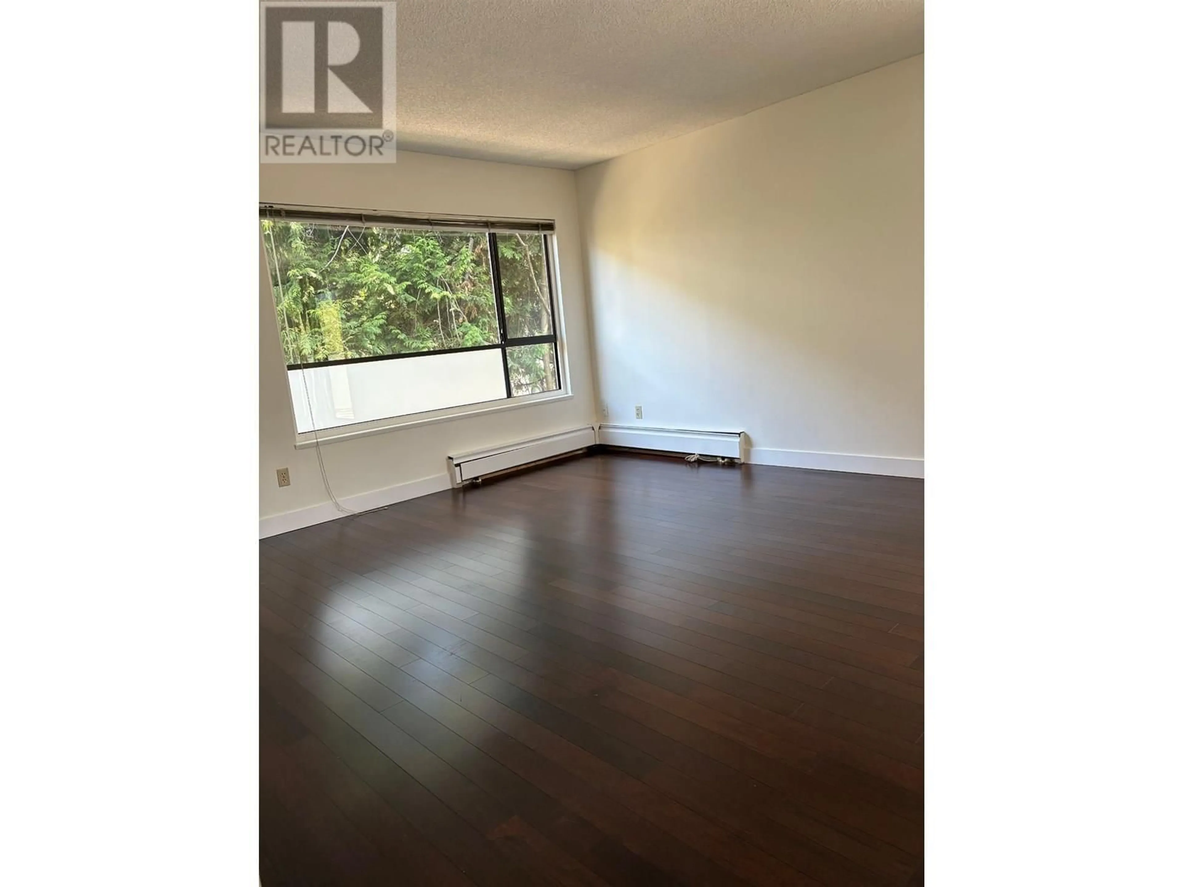 A pic of a room for 222 - 210 2ND STREET, North Vancouver British Columbia V7M1C6