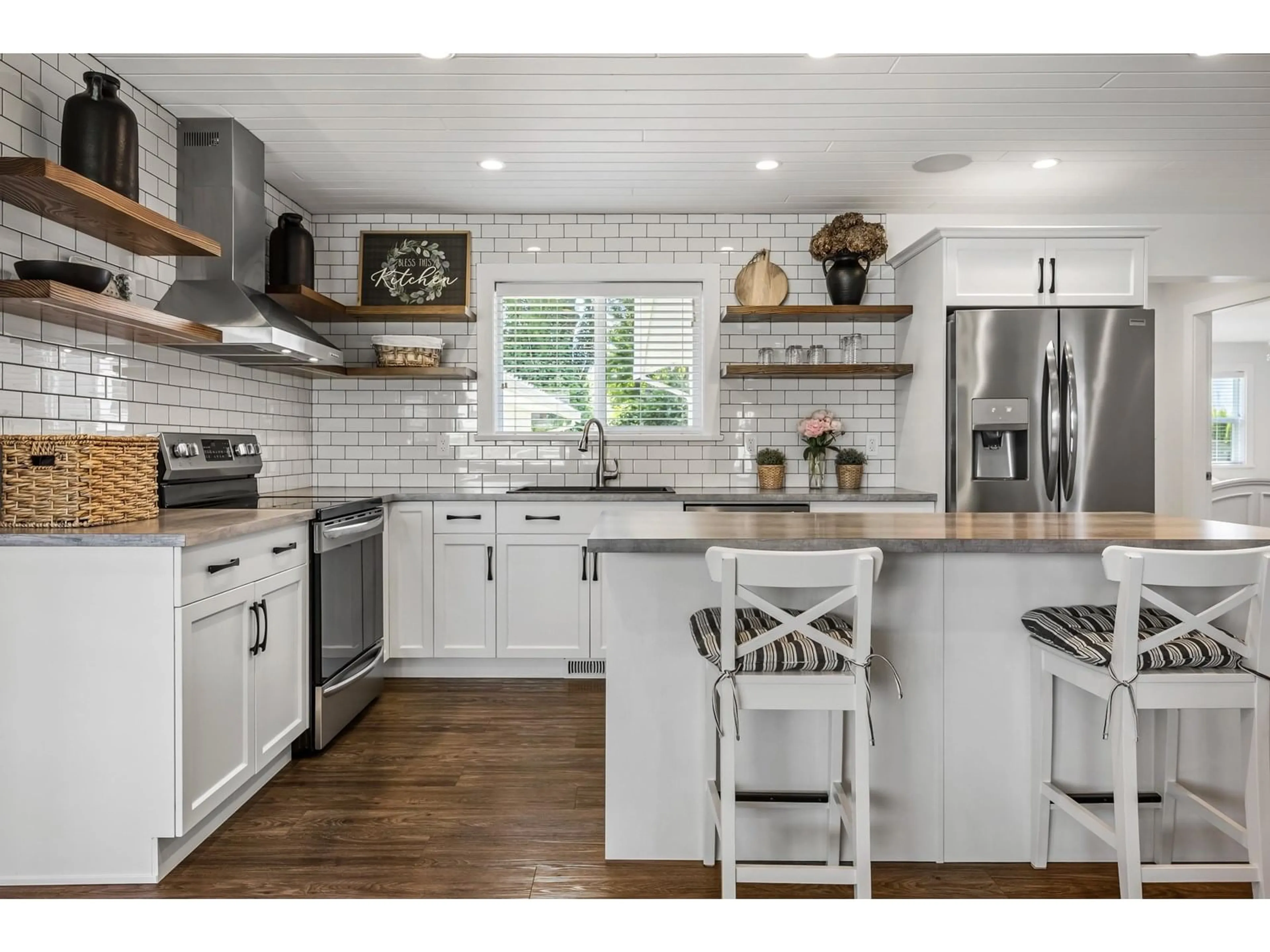 Open concept kitchen, unknown for 45080 SOUTH SUMAS ROAD, Chilliwack British Columbia V2R1W5