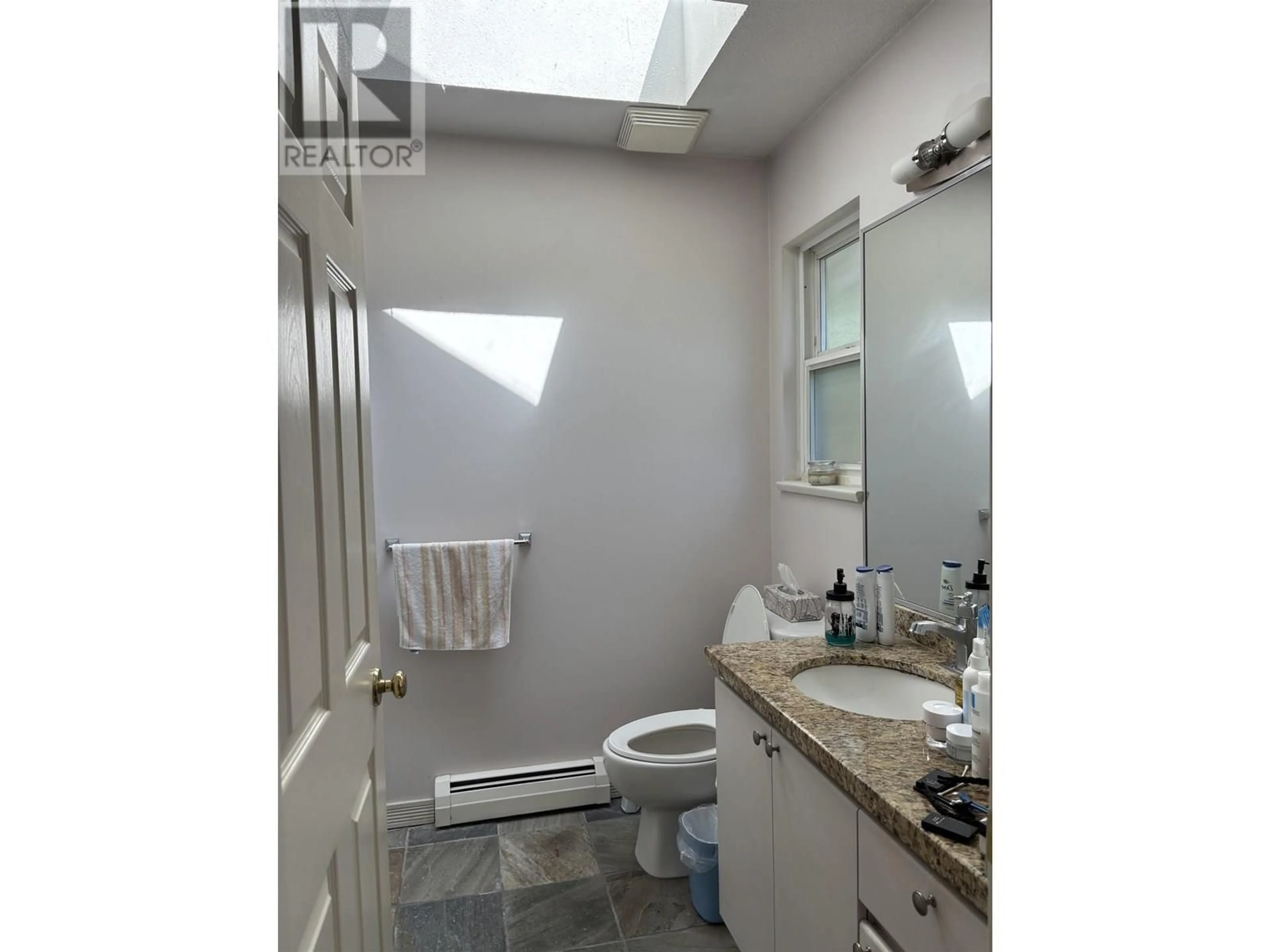 Standard bathroom, ceramic/tile floor for 35 - 10080 KILBY DRIVE, Richmond British Columbia V6X3W2