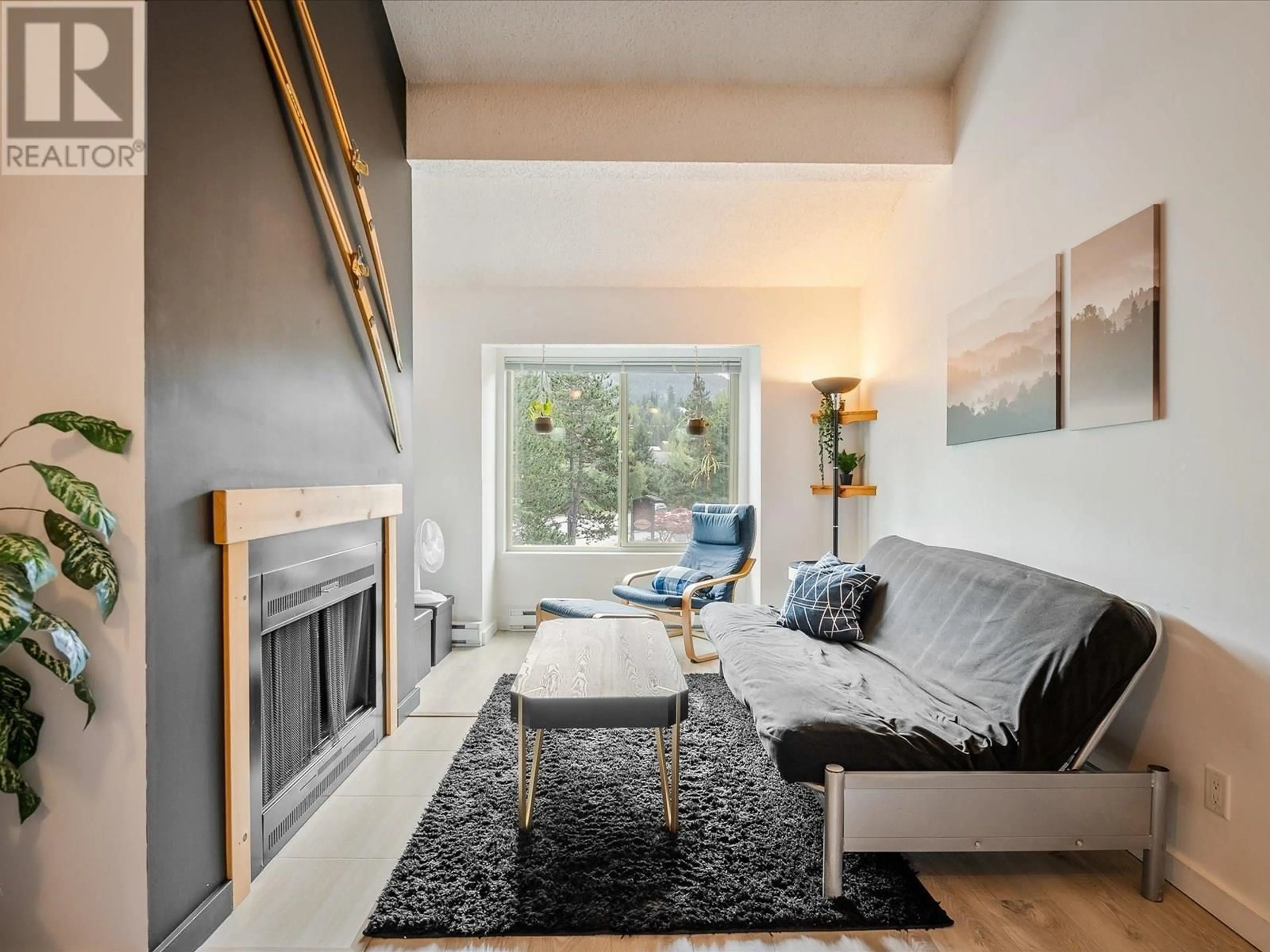 Living room with furniture, unknown for 307 - 2021 KAREN CRESCENT, Whistler British Columbia V8E0H1