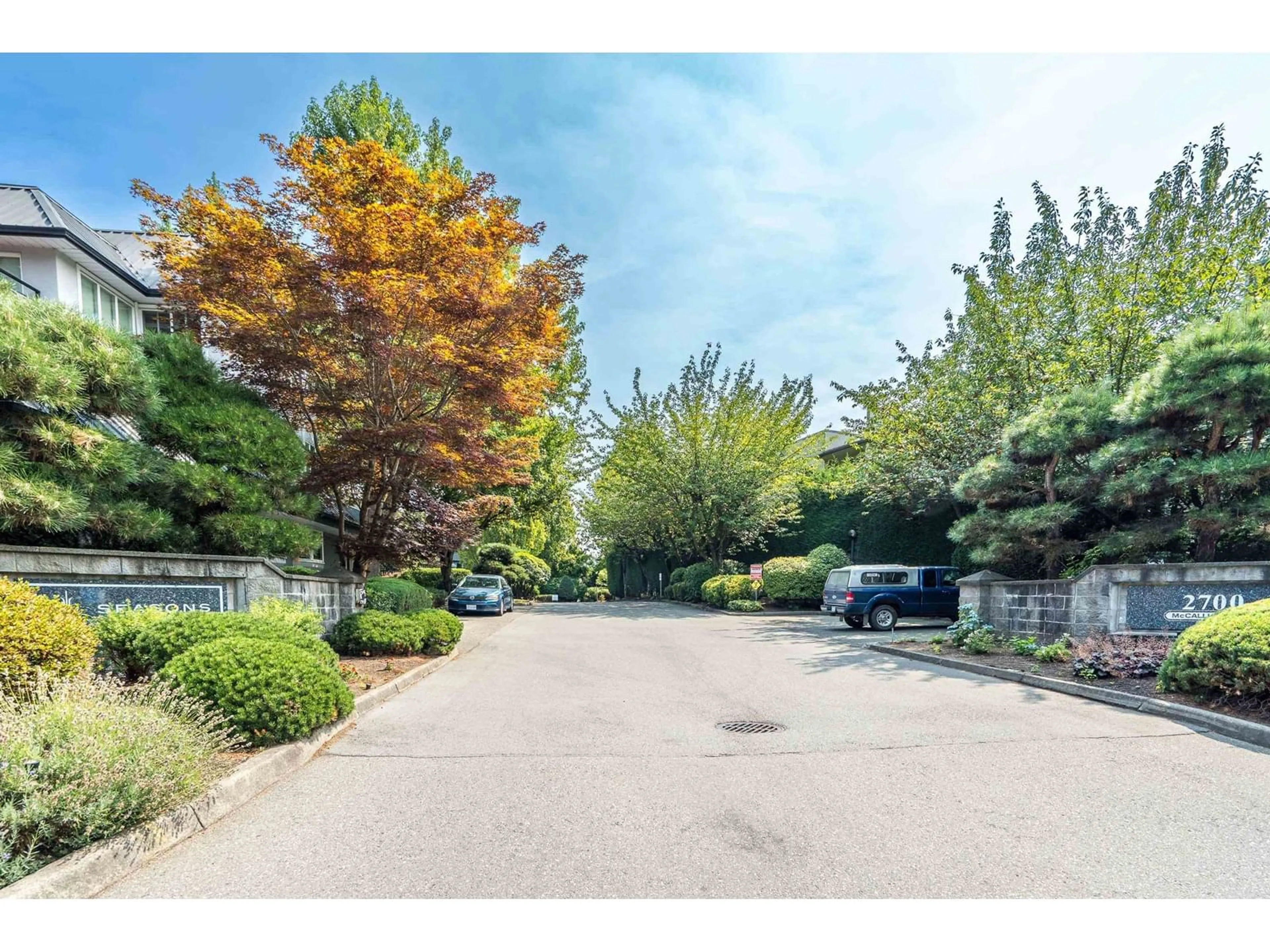 A pic from outside/outdoor area/front of a property/back of a property/a pic from drone, unknown for 308 - 2700 MCCALLUM, Abbotsford British Columbia V2S6X9