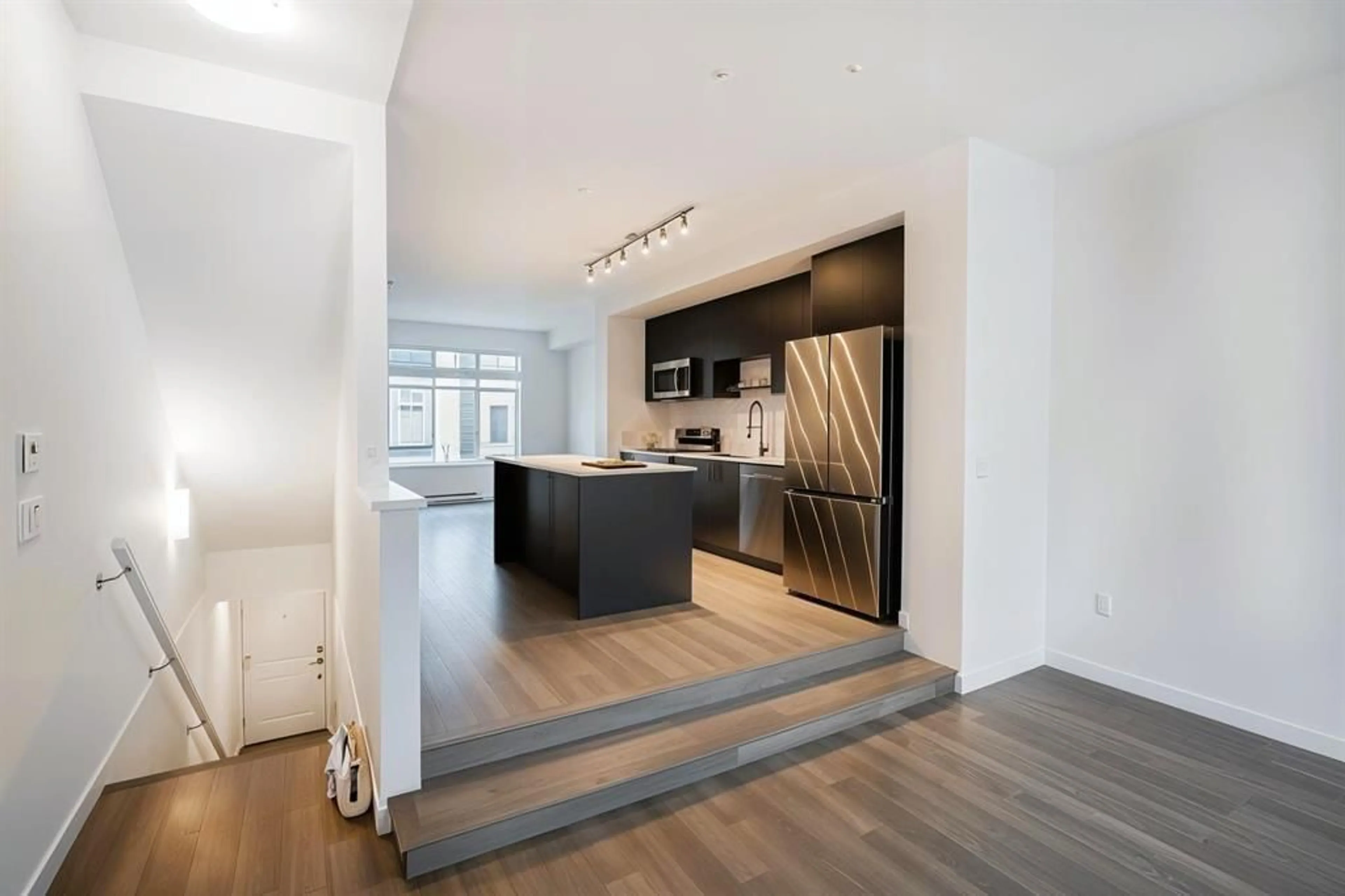 Open concept kitchen, unknown for 95 - 15778 85 AVENUE, Surrey British Columbia V4N6W8