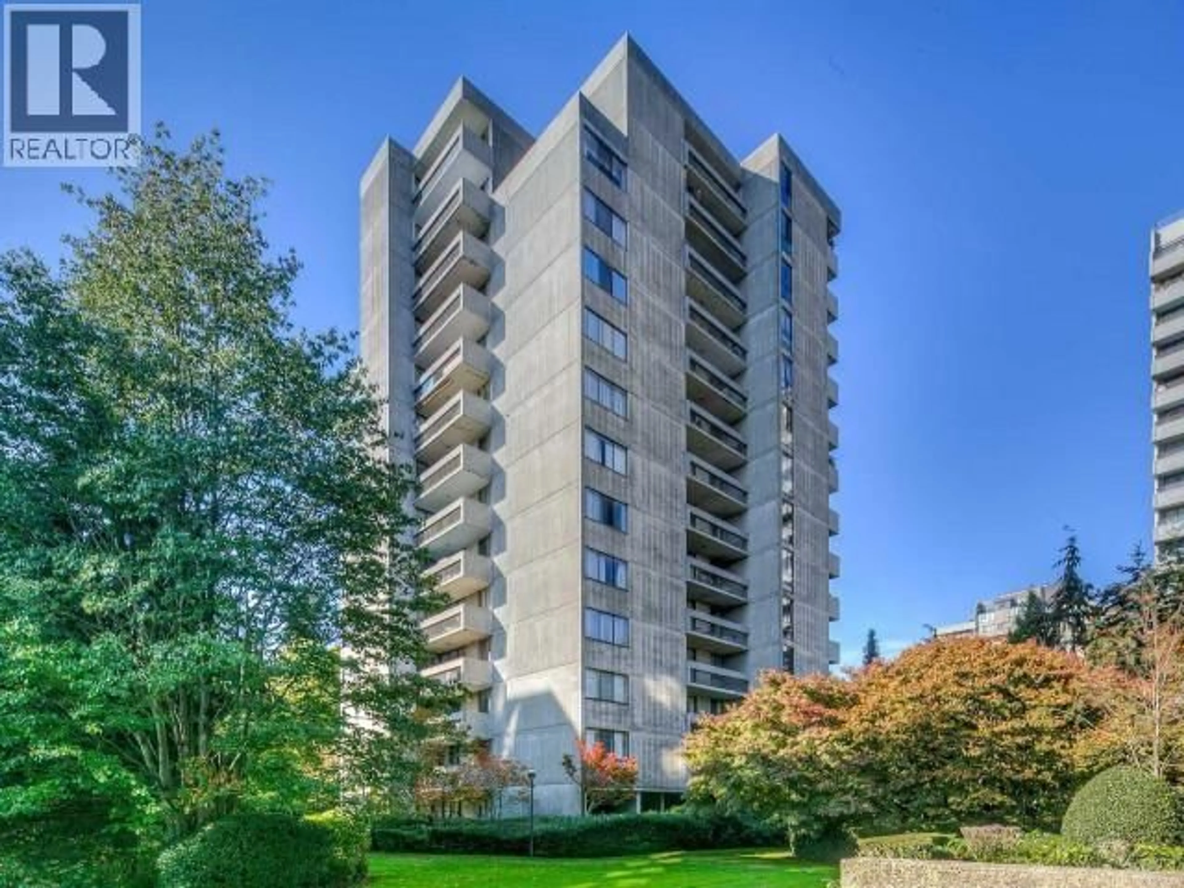 A pic from outside/outdoor area/front of a property/back of a property/a pic from drone, building for 705 - 6689 WILLINGDON AVENUE, Burnaby British Columbia V5H3Y8