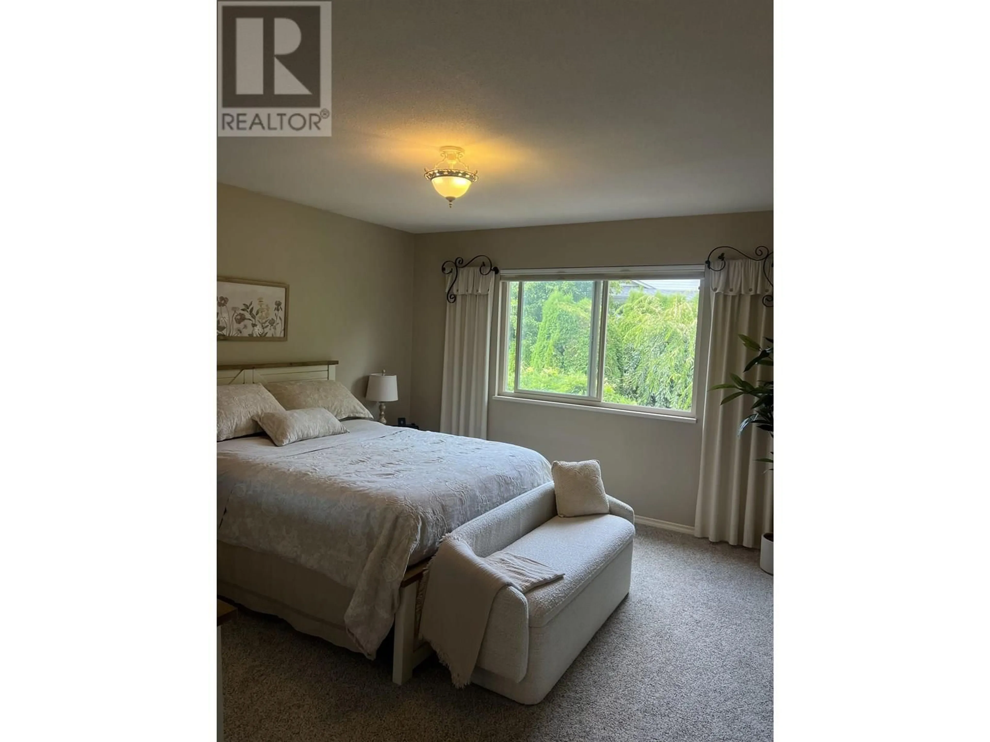 A pic of a room for 2819 MCCOOMB DRIVE, Coquitlam British Columbia V3B6L2
