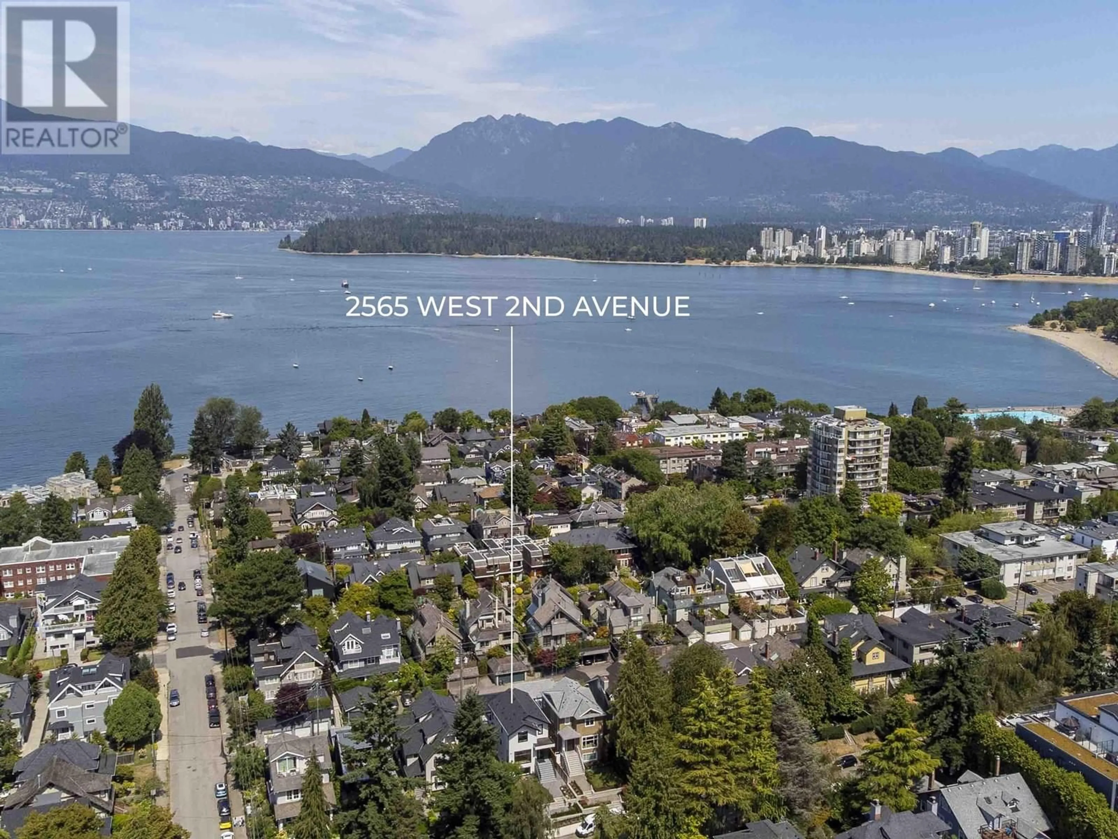 A pic from outside/outdoor area/front of a property/back of a property/a pic from drone, water/lake/river/ocean view for 2565 2ND AVENUE, Vancouver British Columbia V6K1J7