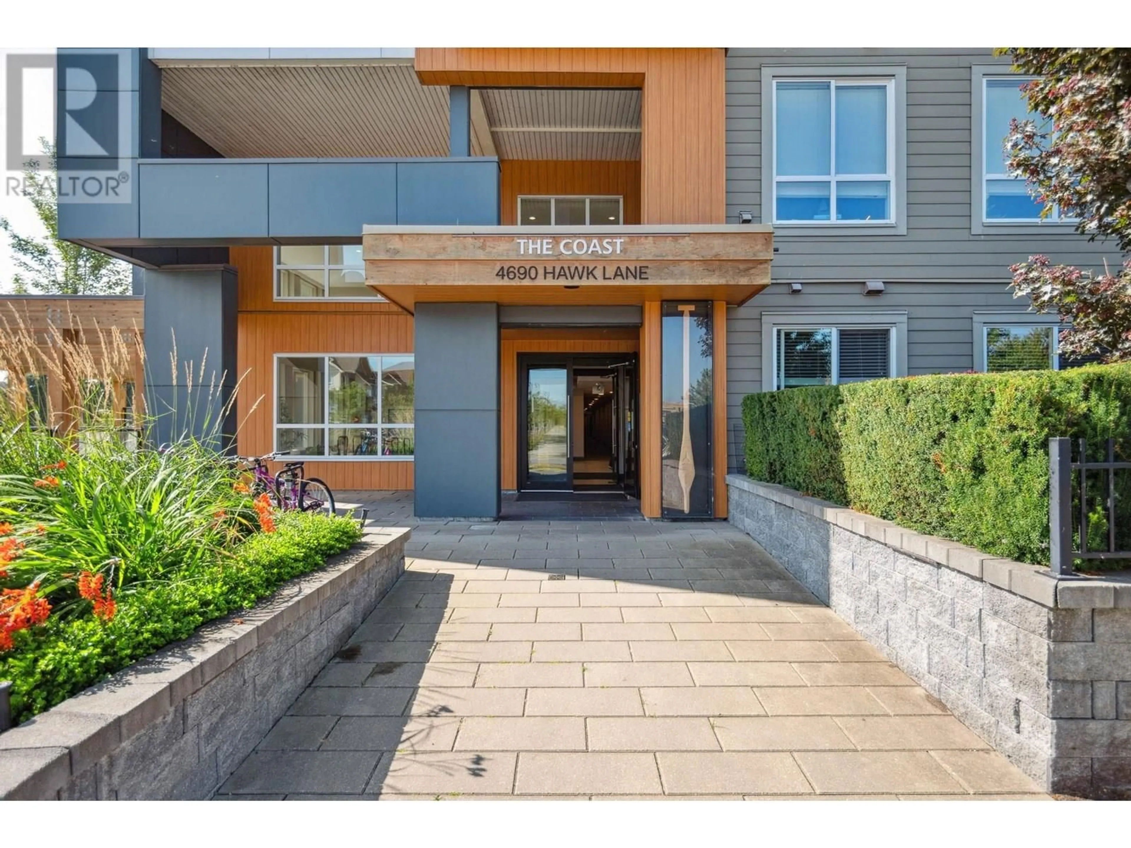 Indoor entryway for 315 - 4690 HAWK LANE, Tsawwassen British Columbia V4M0C4
