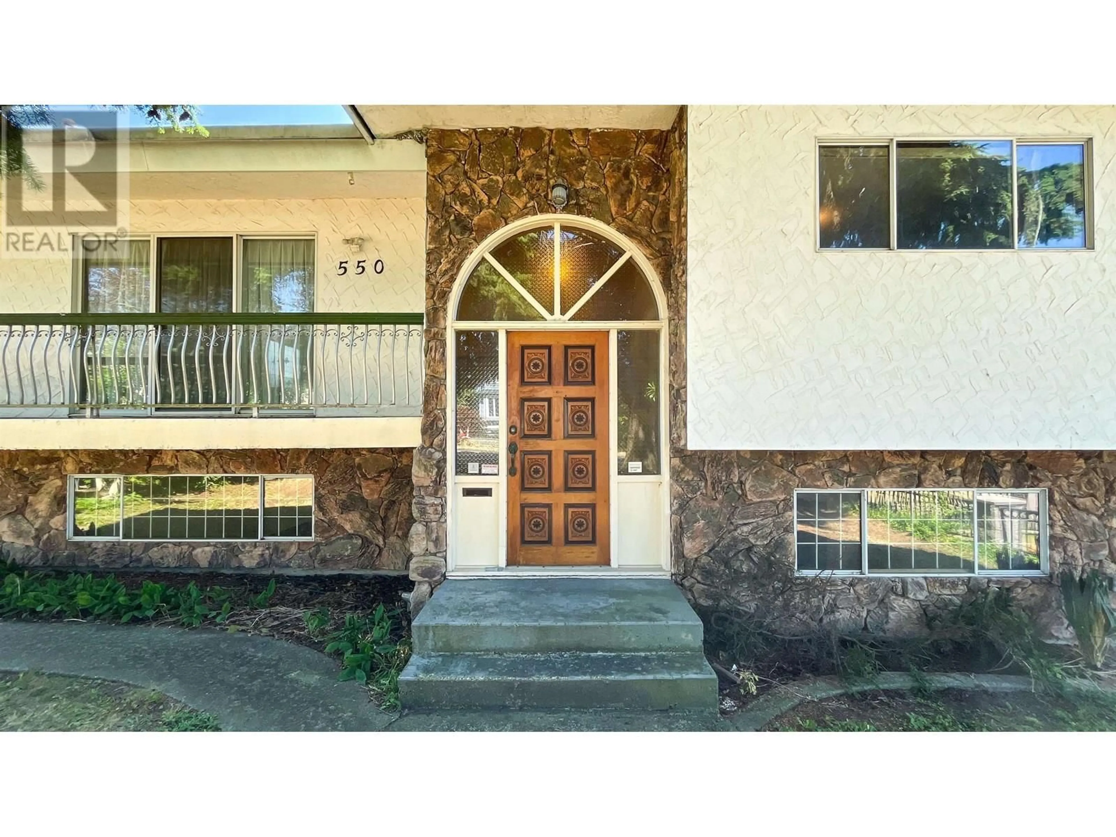 Indoor entryway for 550 55TH AVENUE, Vancouver British Columbia V5X1N5