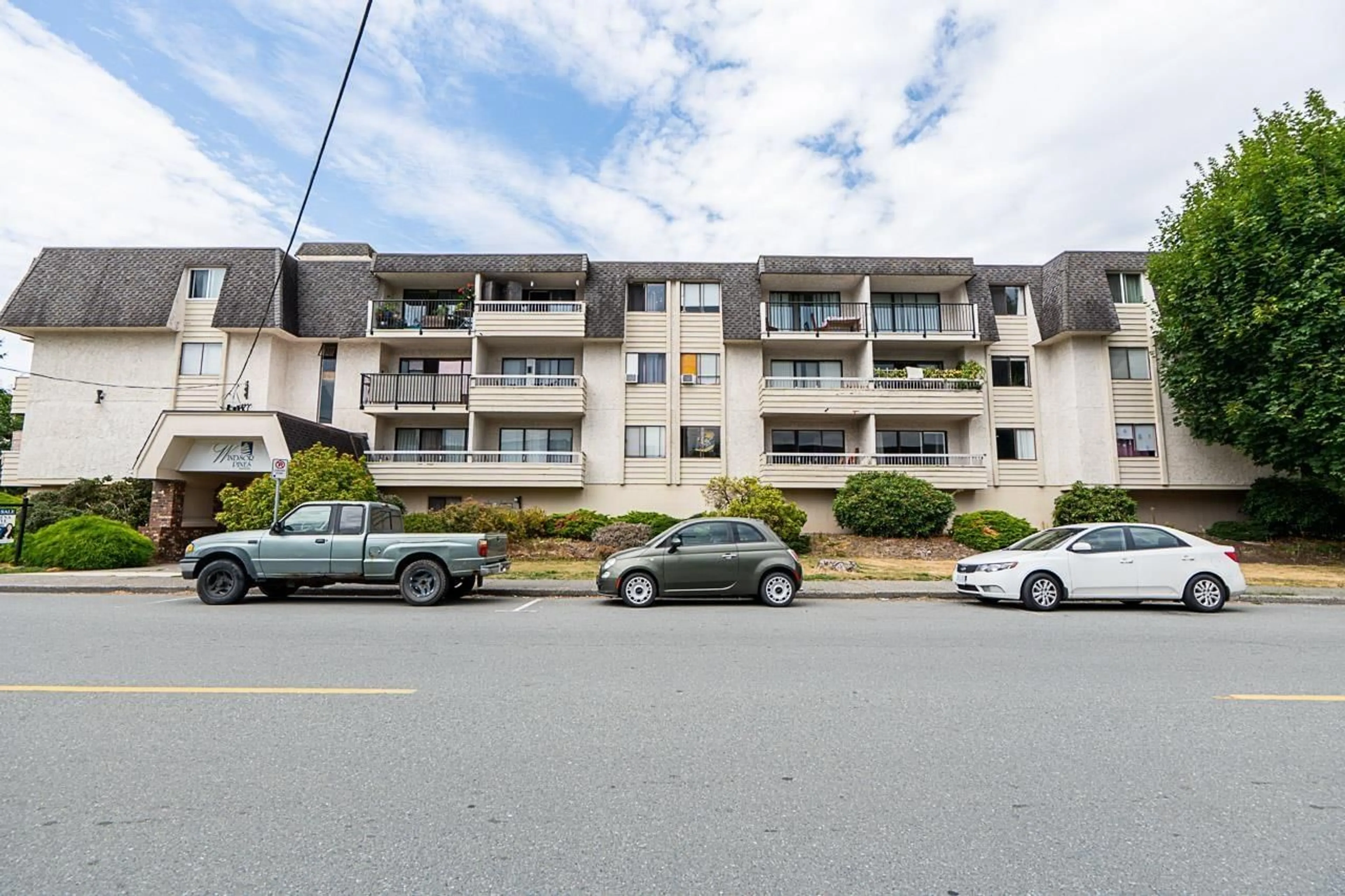 A pic from outside/outdoor area/front of a property/back of a property/a pic from drone, unknown for 110 - 9477 COOK STREET, Chilliwack British Columbia V2P4J8