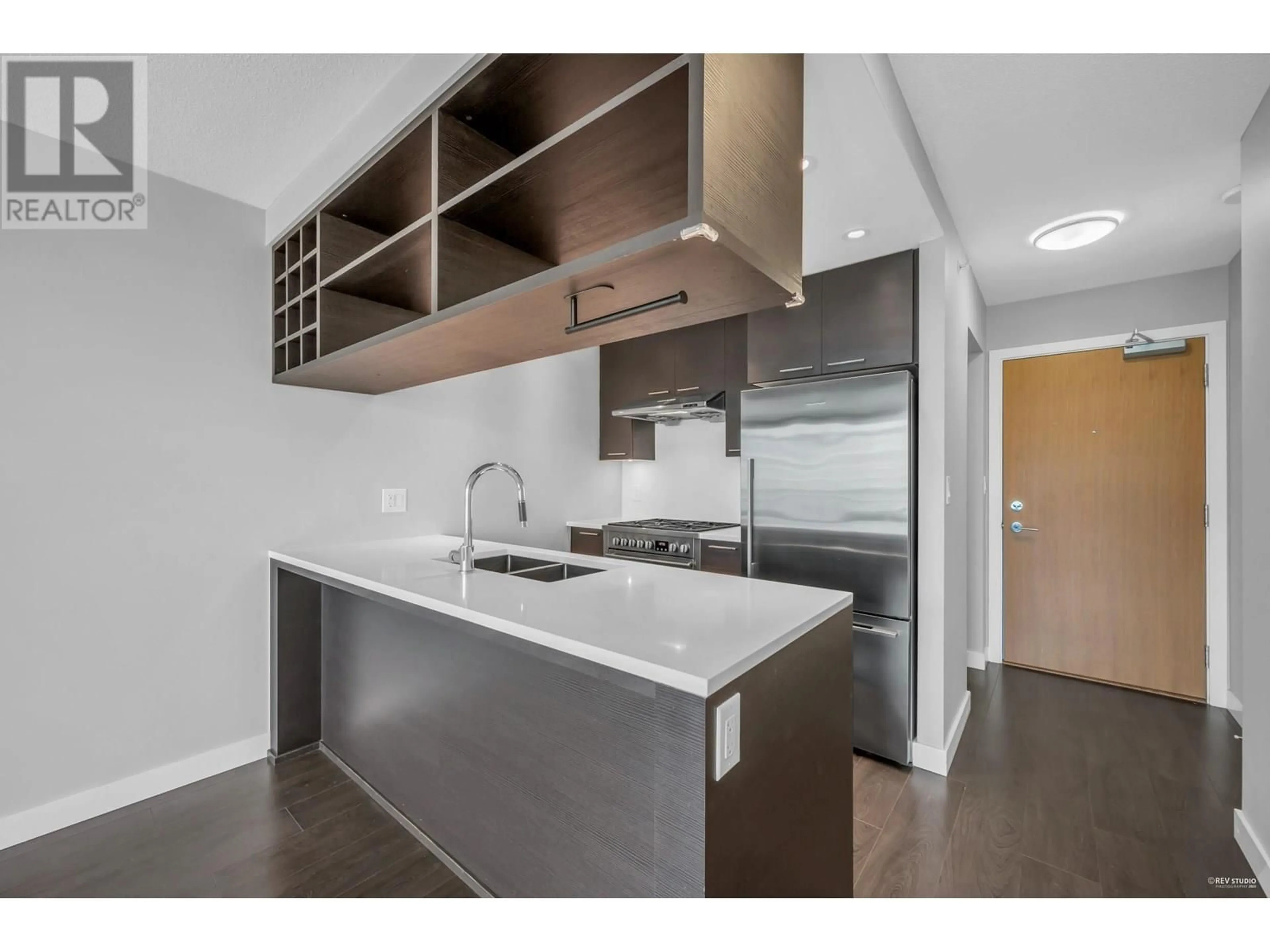 Standard kitchen, wood/laminate floor for 1505 - 6188 NO. 3 ROAD, Richmond British Columbia V6Y0J3