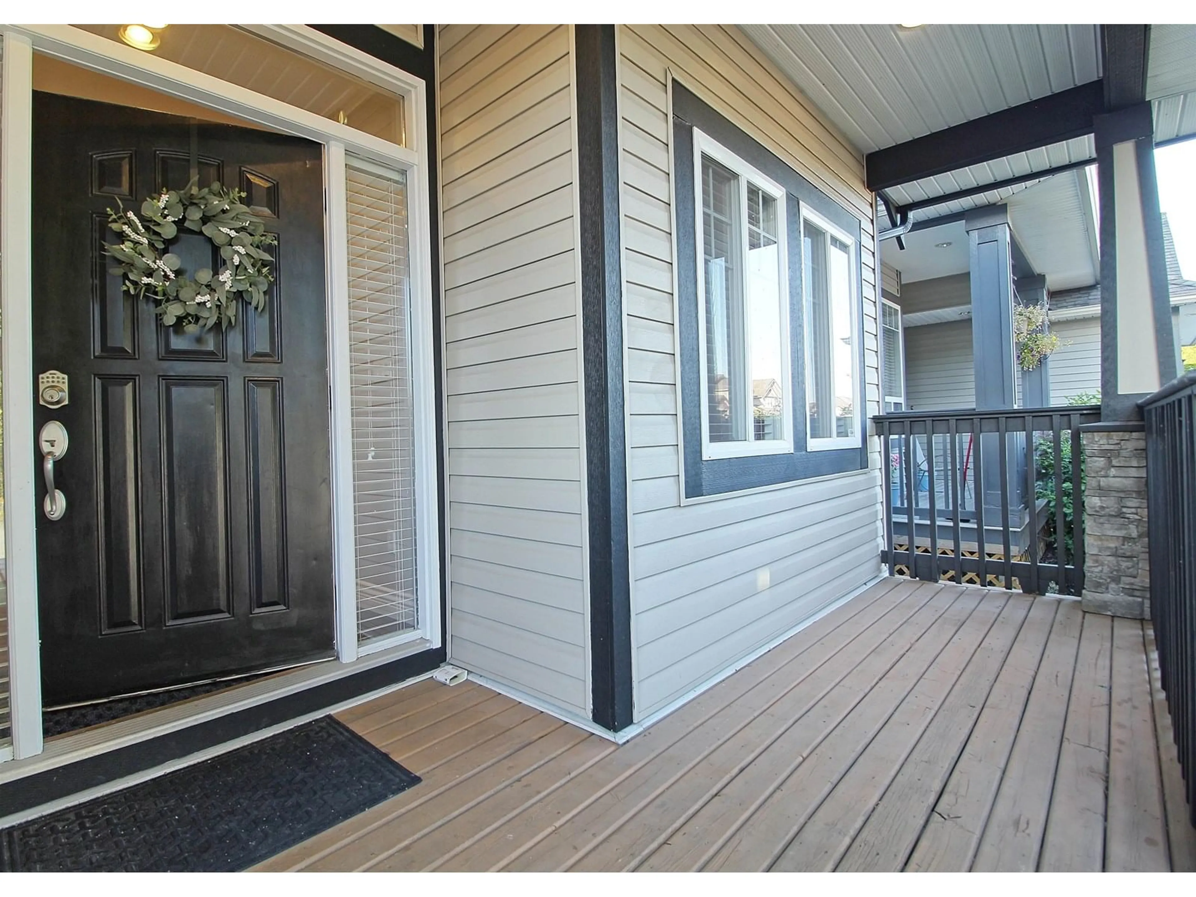 Indoor entryway for 19641 73A, Langley British Columbia V2Y3C4