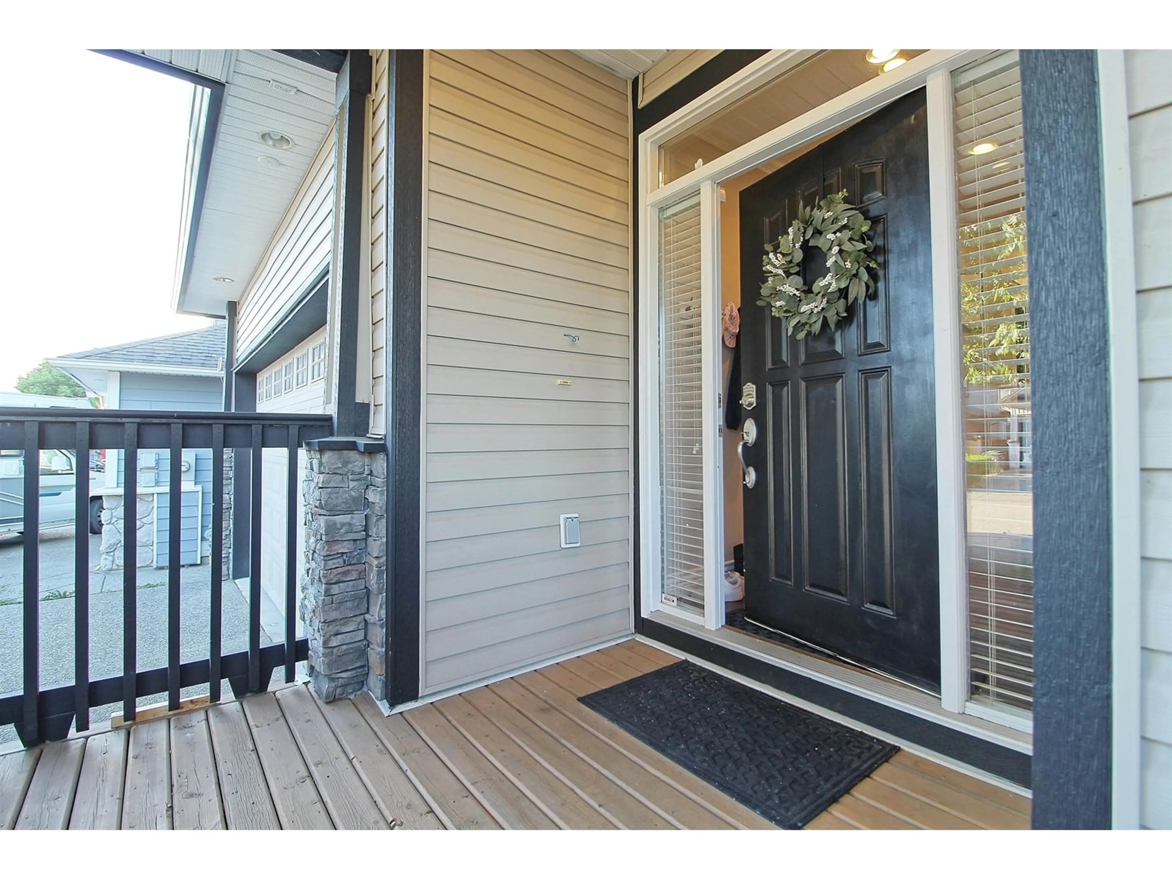 Indoor entryway for 19641 73A, Langley British Columbia V2Y3C4
