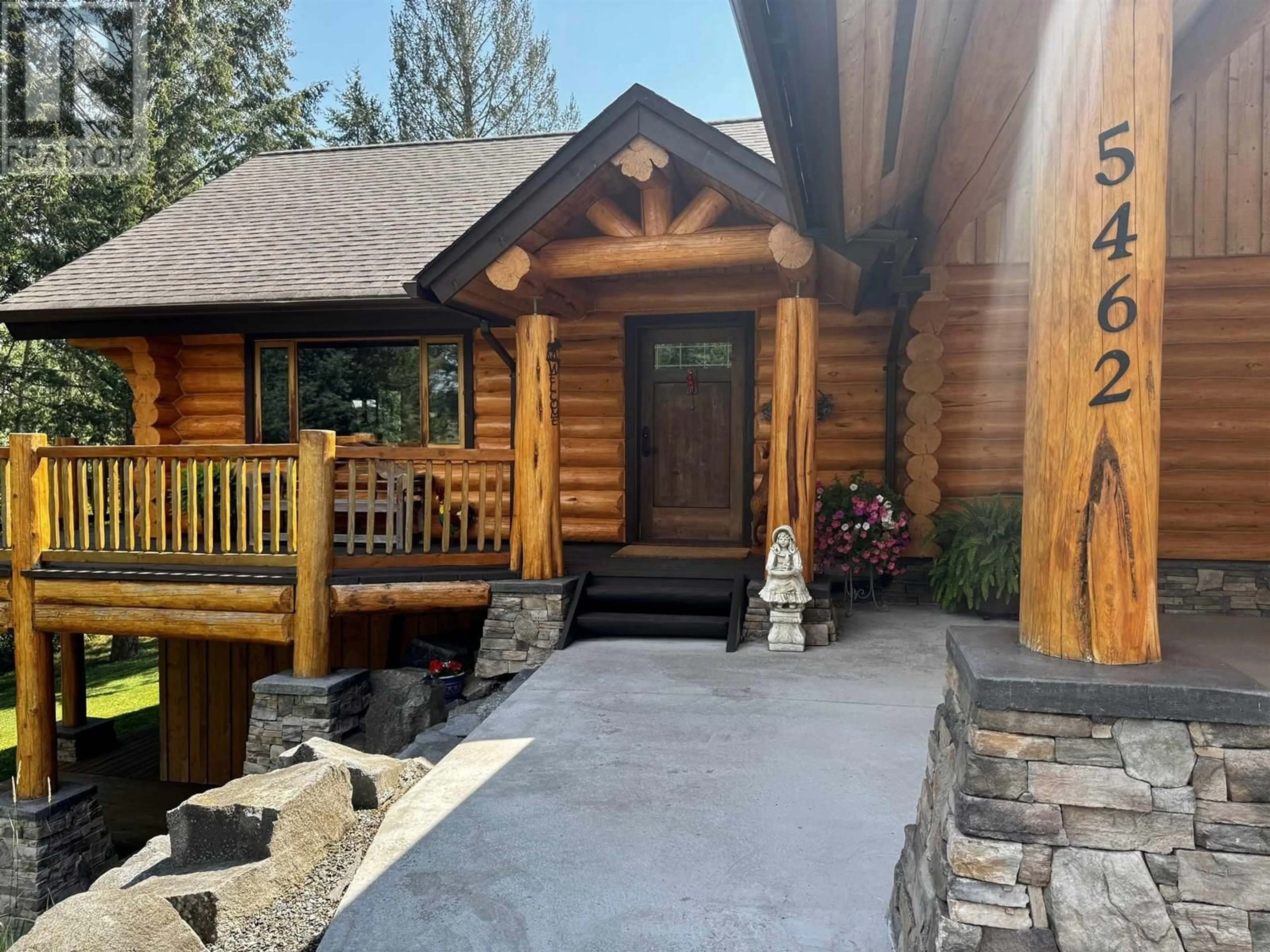 Indoor entryway for 5462 ELLIOT LAKE ROAD, 100 Mile House British Columbia V0K2E1