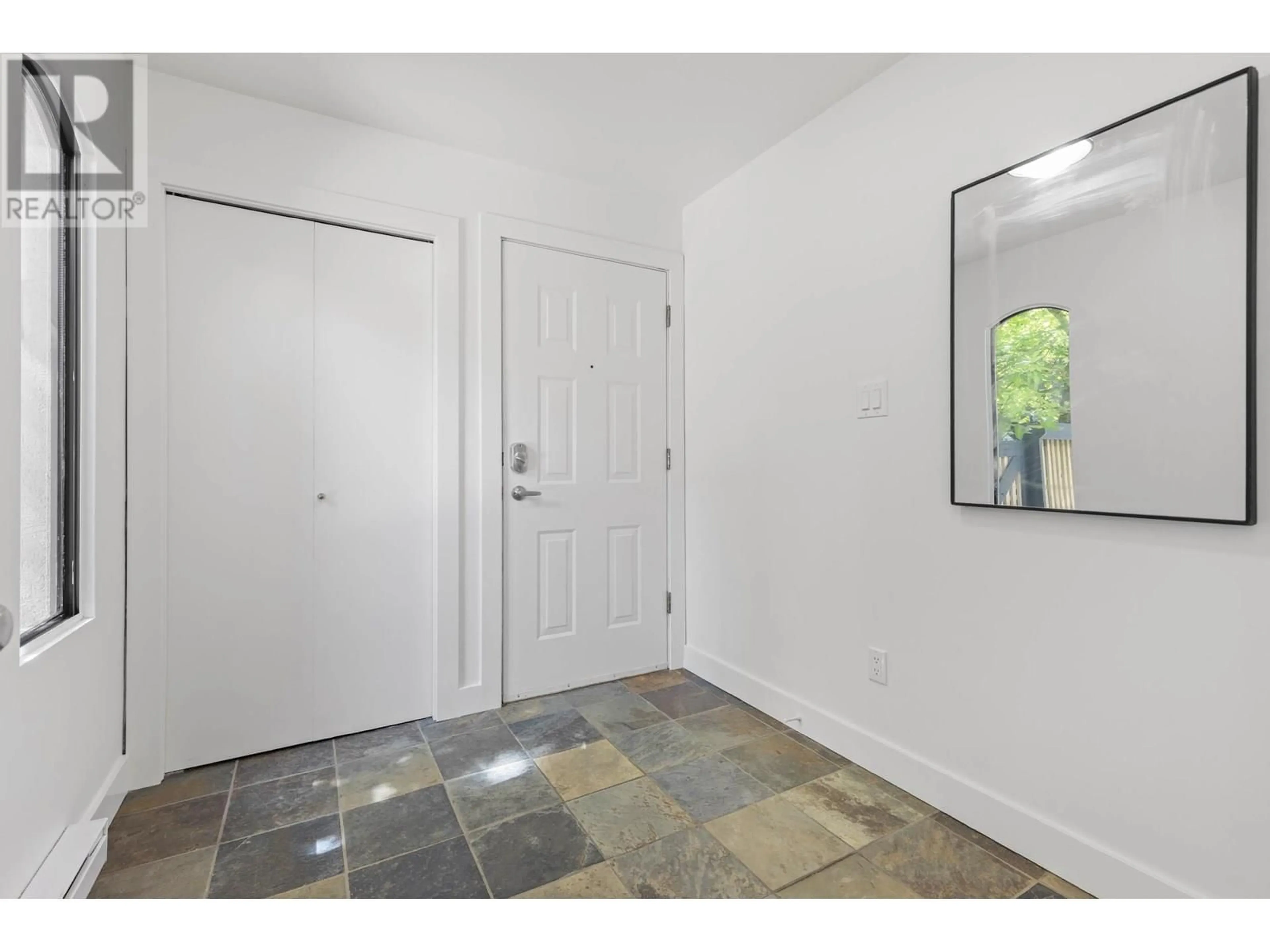 Indoor entryway for 26 - 4725 SPEARHEAD DRIVE, Whistler British Columbia V8E1E6