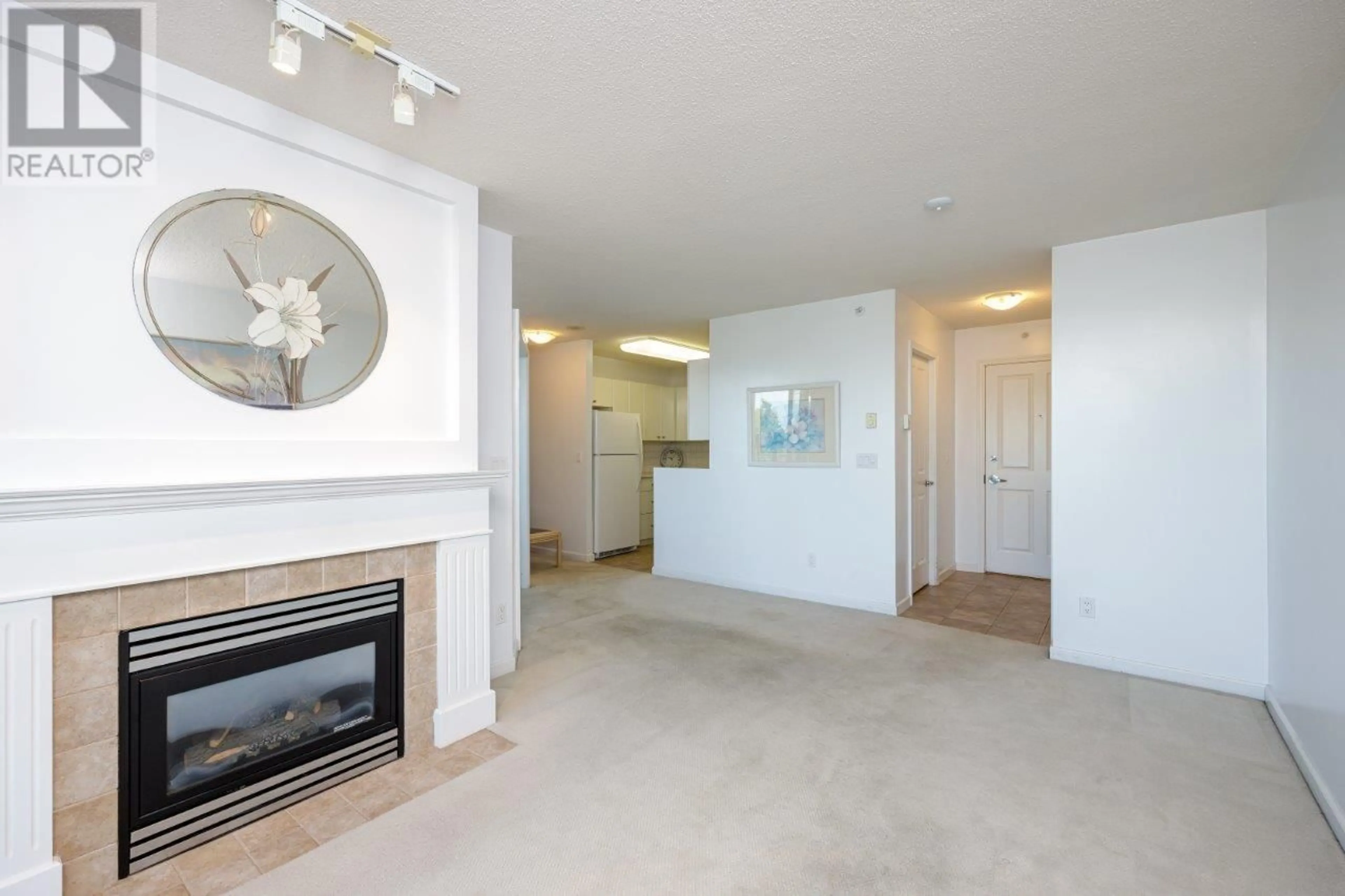 Unknown for 806 - 6611 SOUTHOAKS CRESCENT, Burnaby British Columbia V5E4L5