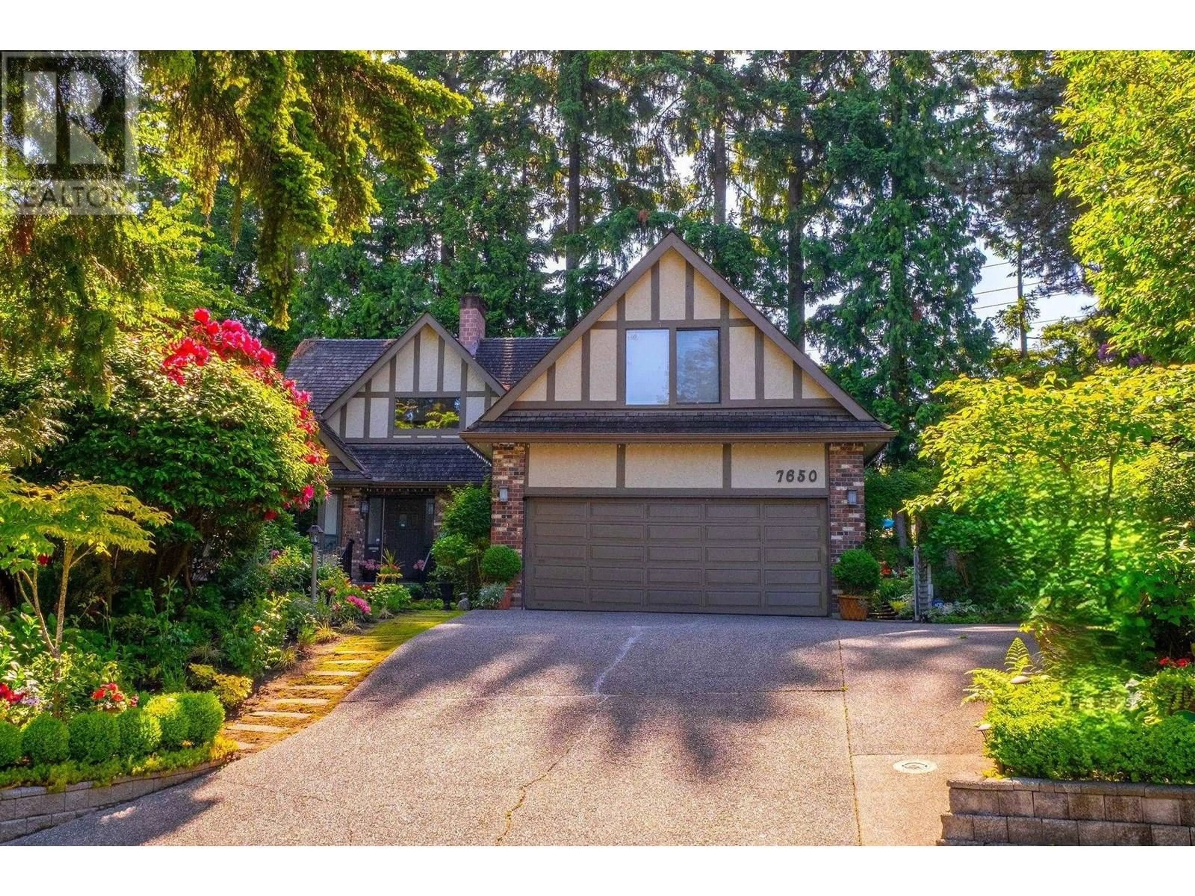 Home with vinyl exterior material, street for 7650 BERKLEY STREET, Burnaby British Columbia V5E4A7