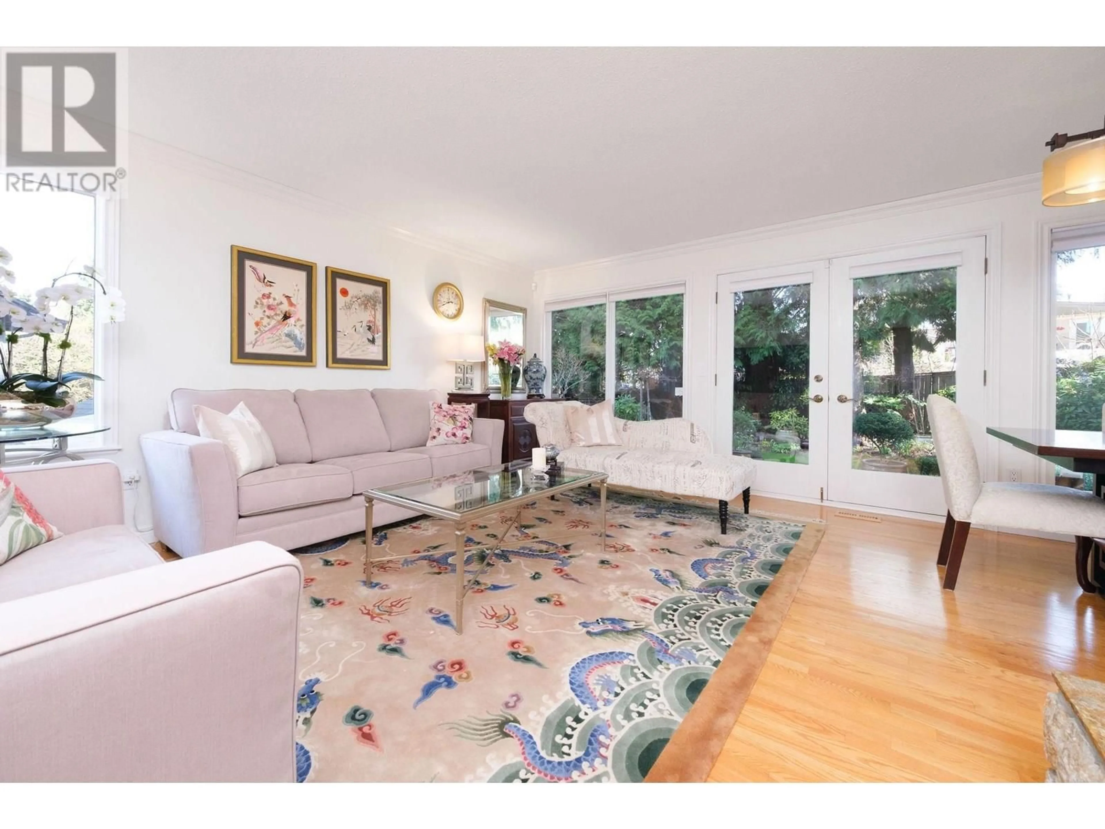 Living room with furniture, unknown for 7650 BERKLEY STREET, Burnaby British Columbia V5E4A7
