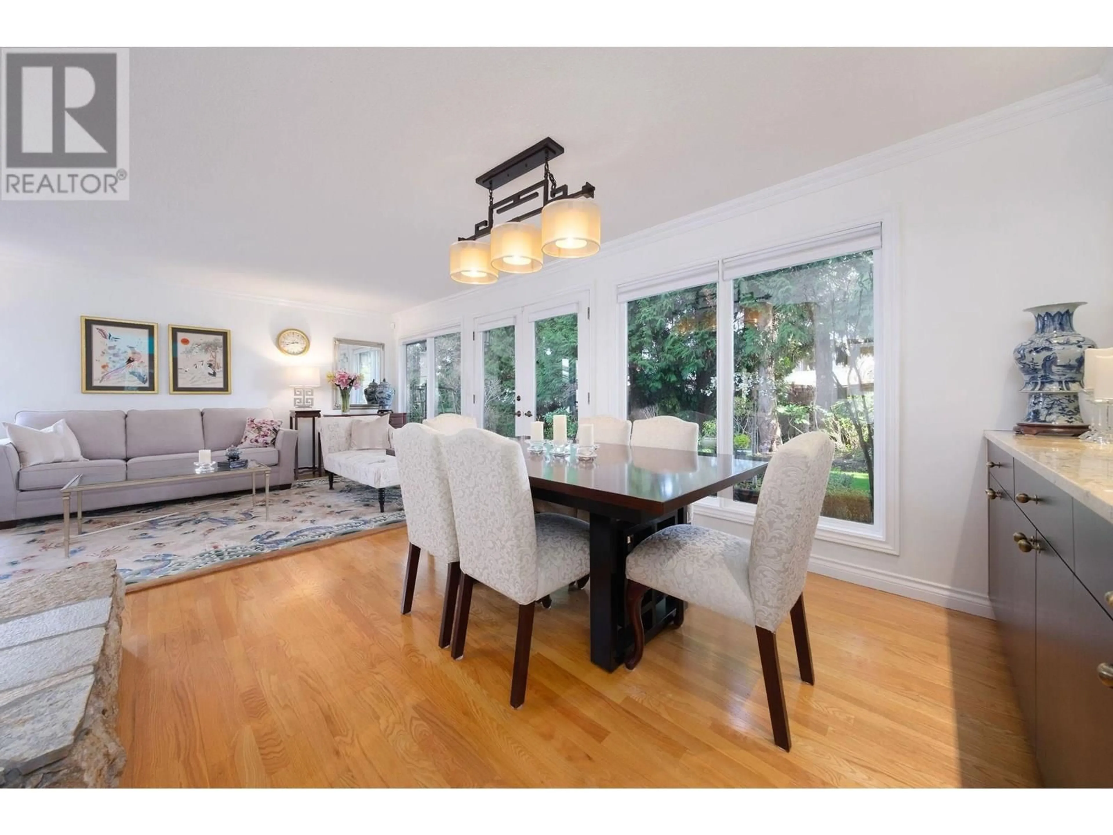 Dining room, wood/laminate floor for 7650 BERKLEY STREET, Burnaby British Columbia V5E4A7