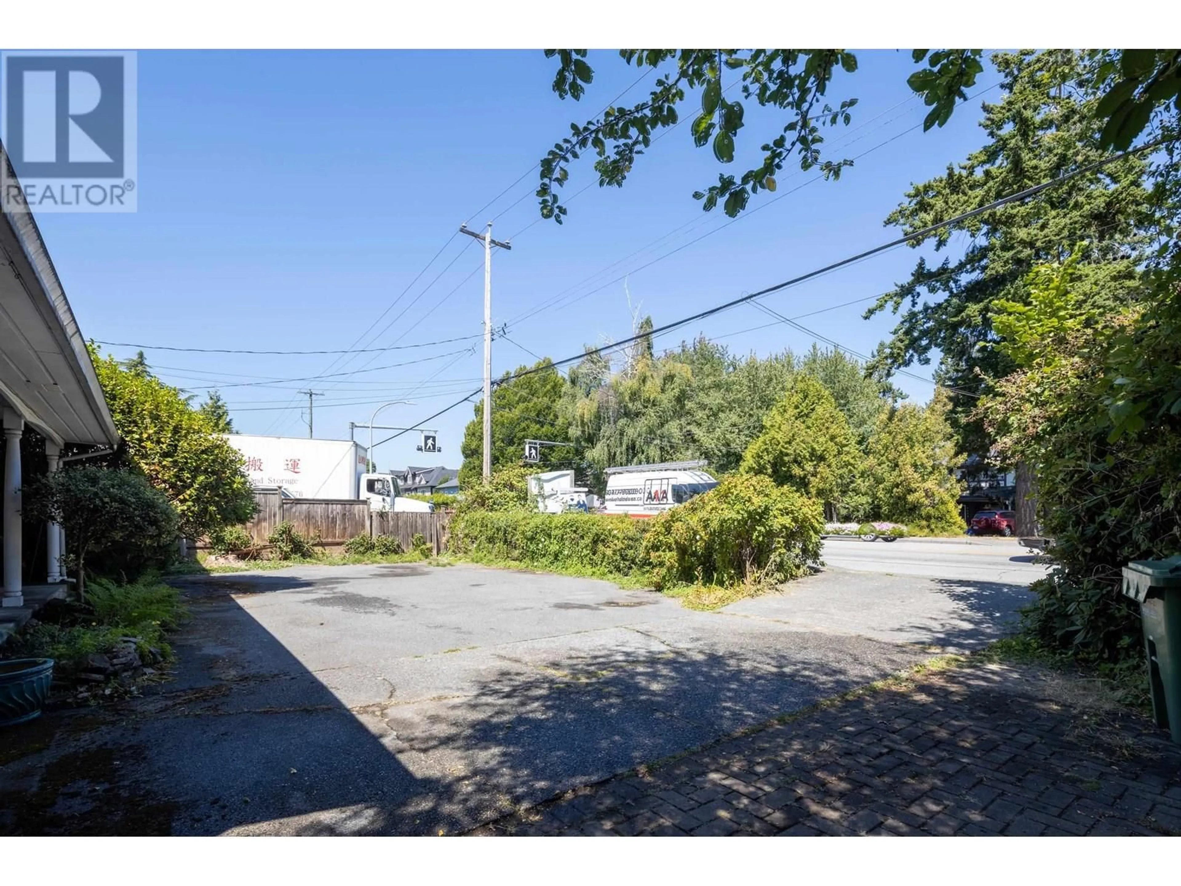 A pic from outside/outdoor area/front of a property/back of a property/a pic from drone, street for 6580 WILLIAMS ROAD, Richmond British Columbia V7E1K5