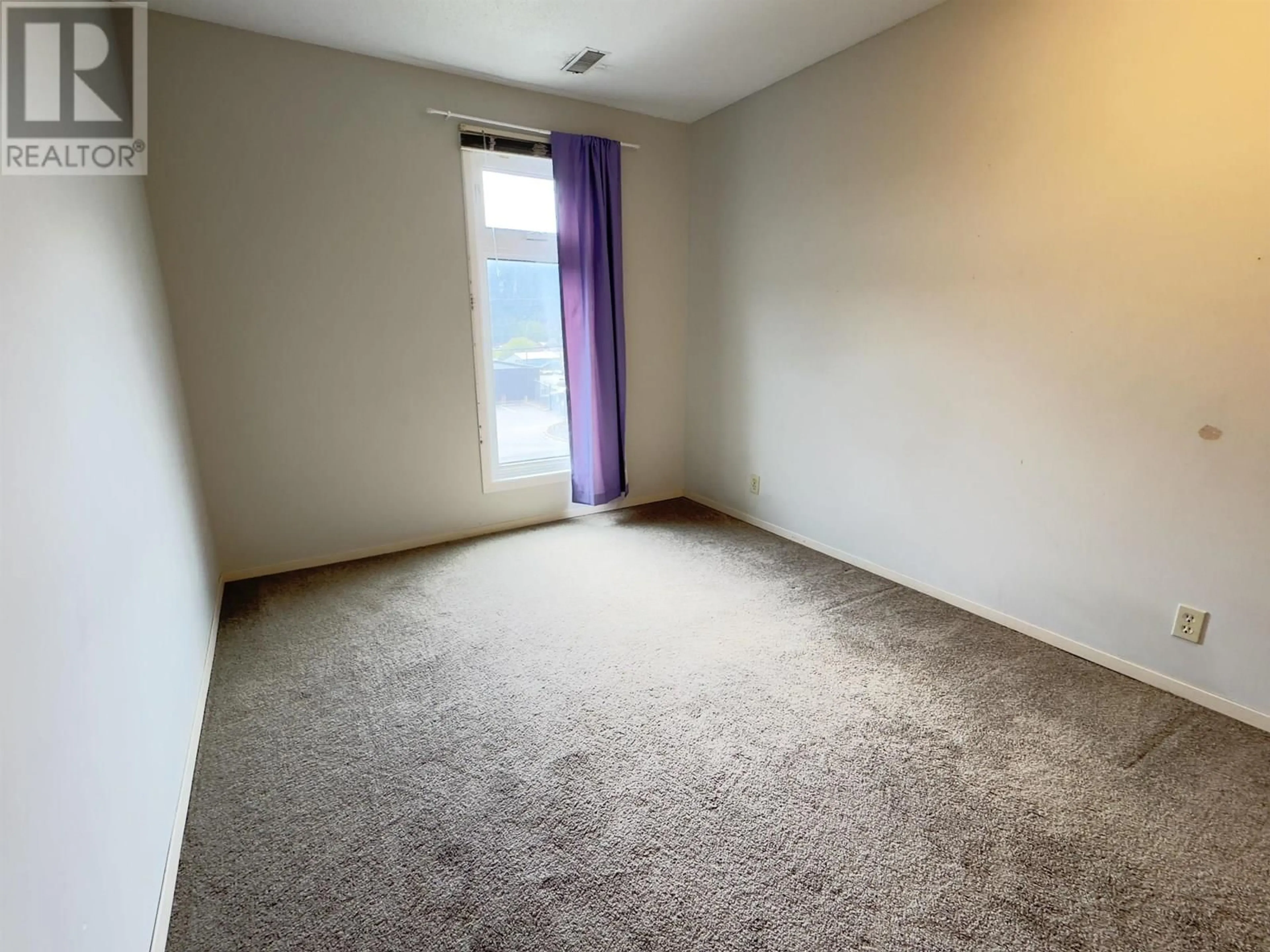 A pic of a room for 3 - 800 2ND AVENUE, Williams Lake British Columbia V2G4C4