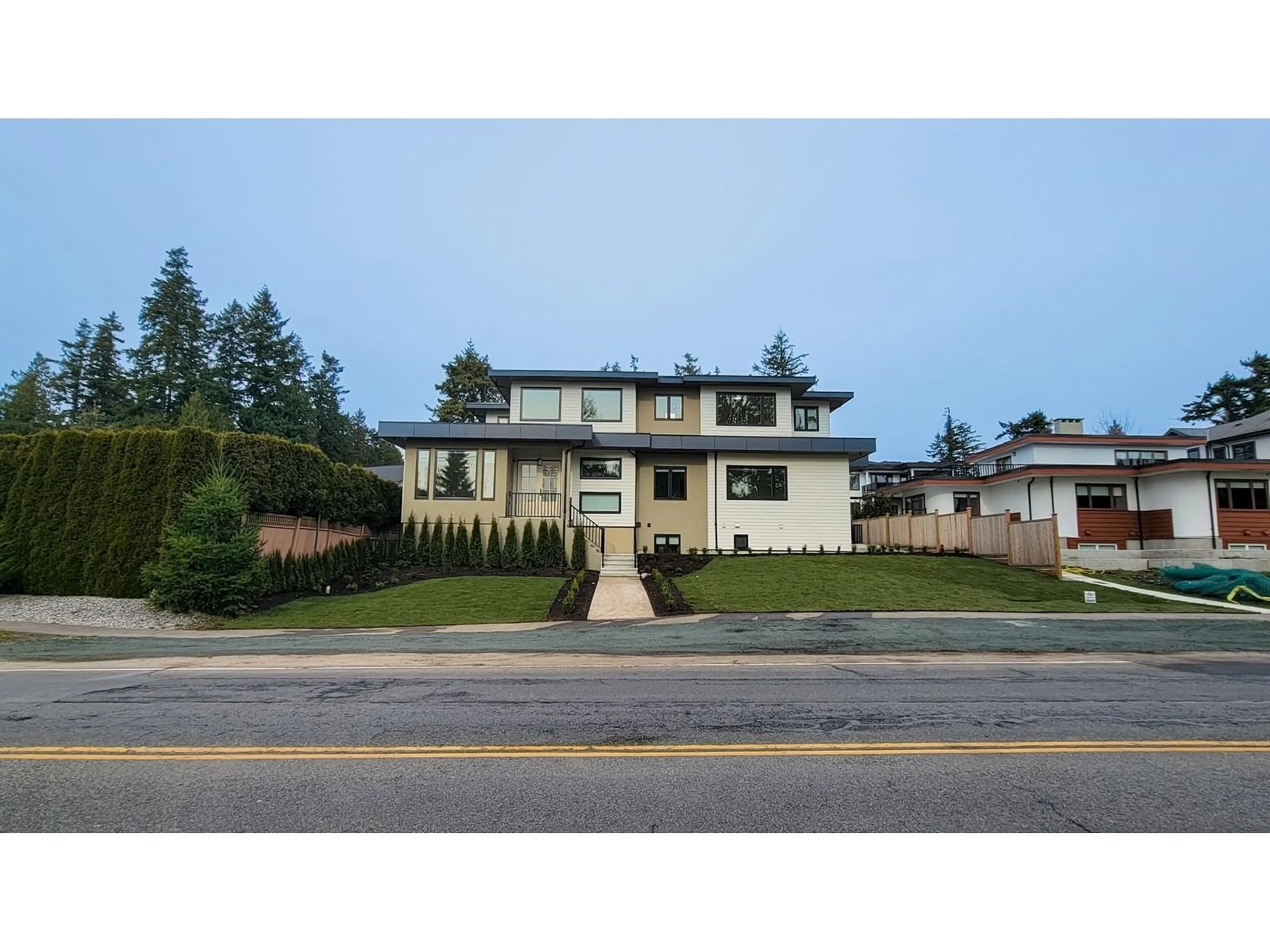 Unknown for 13525 16TH, Surrey British Columbia V4A9K9
