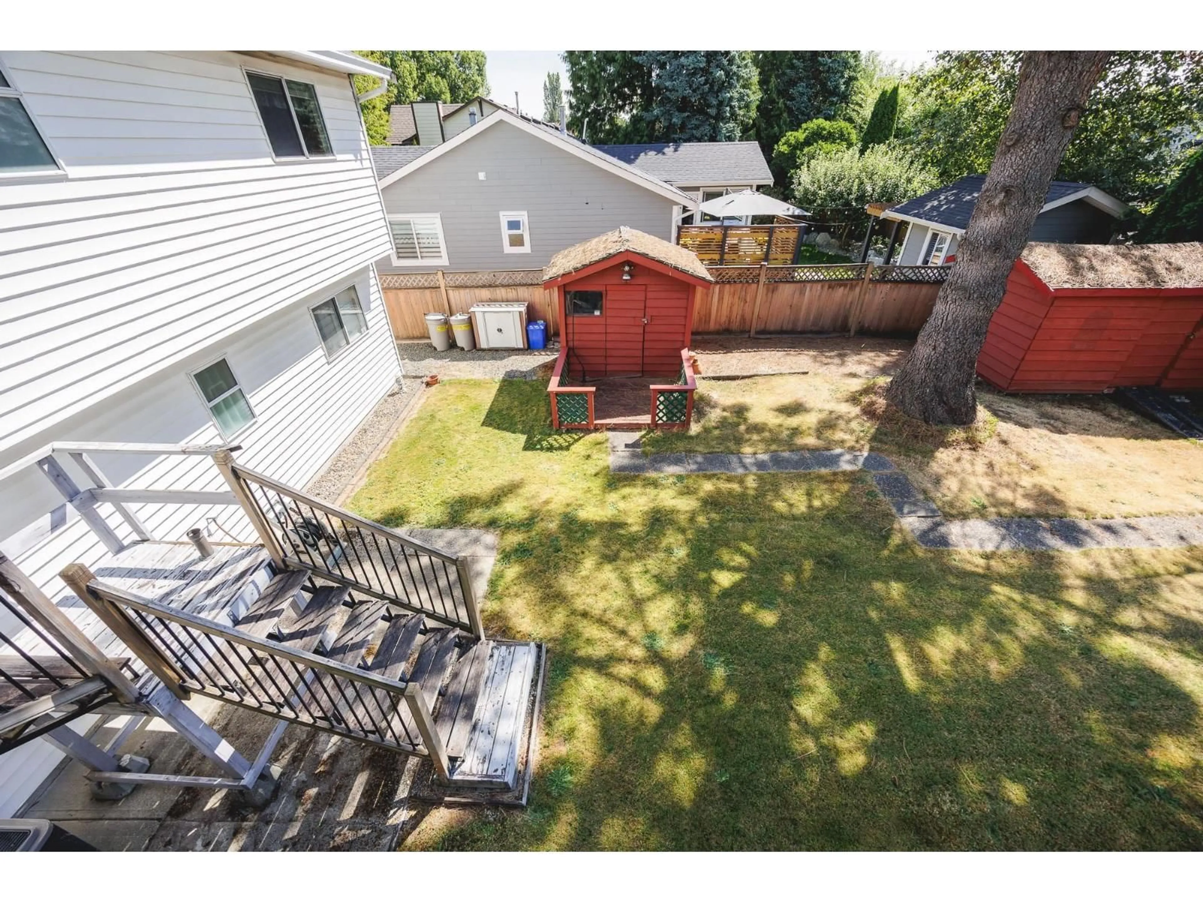 A pic from outside/outdoor area/front of a property/back of a property/a pic from drone, unknown for 17384 61A, Surrey British Columbia V3S6Y2