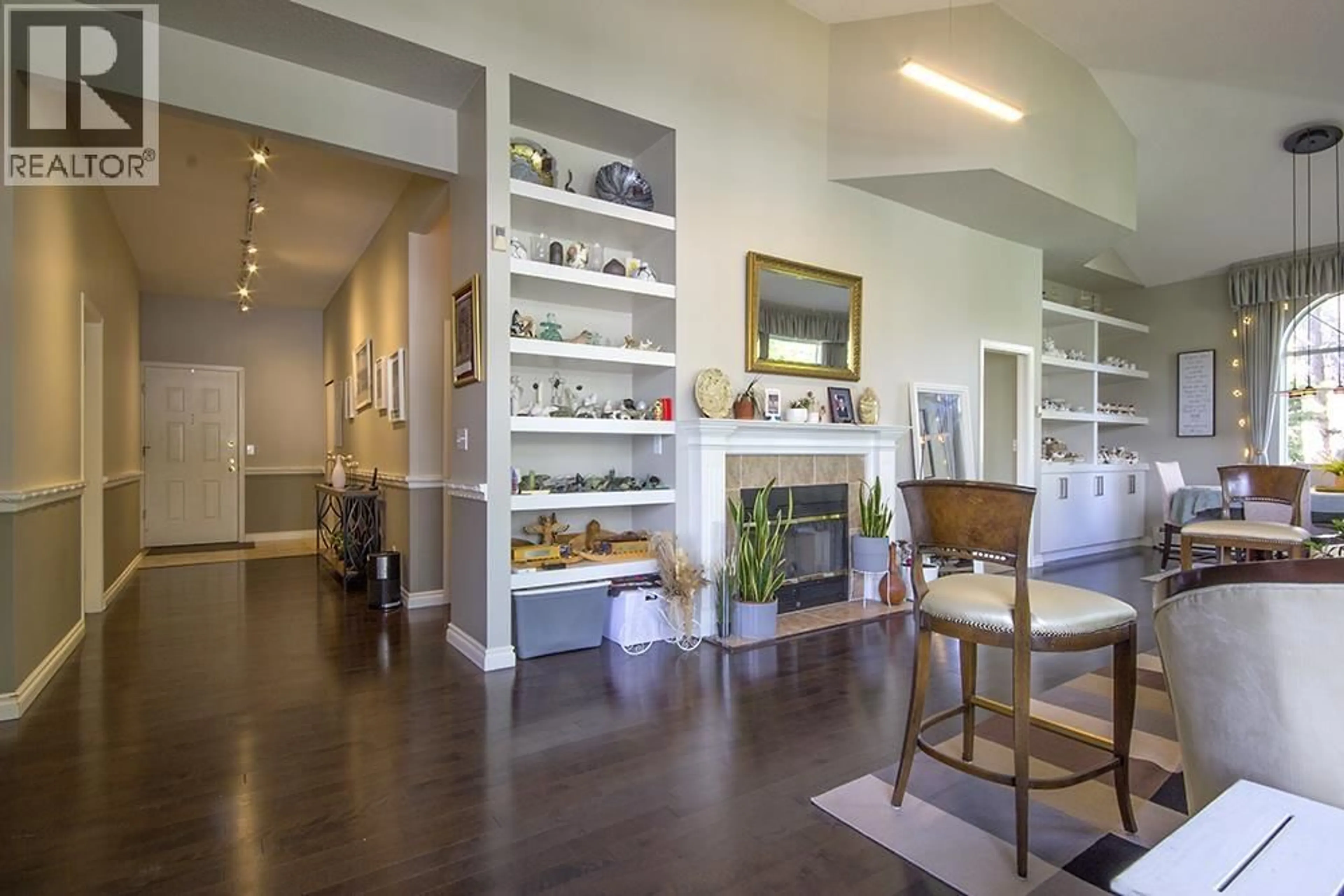 Indoor foyer for 202 - 7680 MINORU BOULEVARD, Richmond British Columbia V6Y1Z5