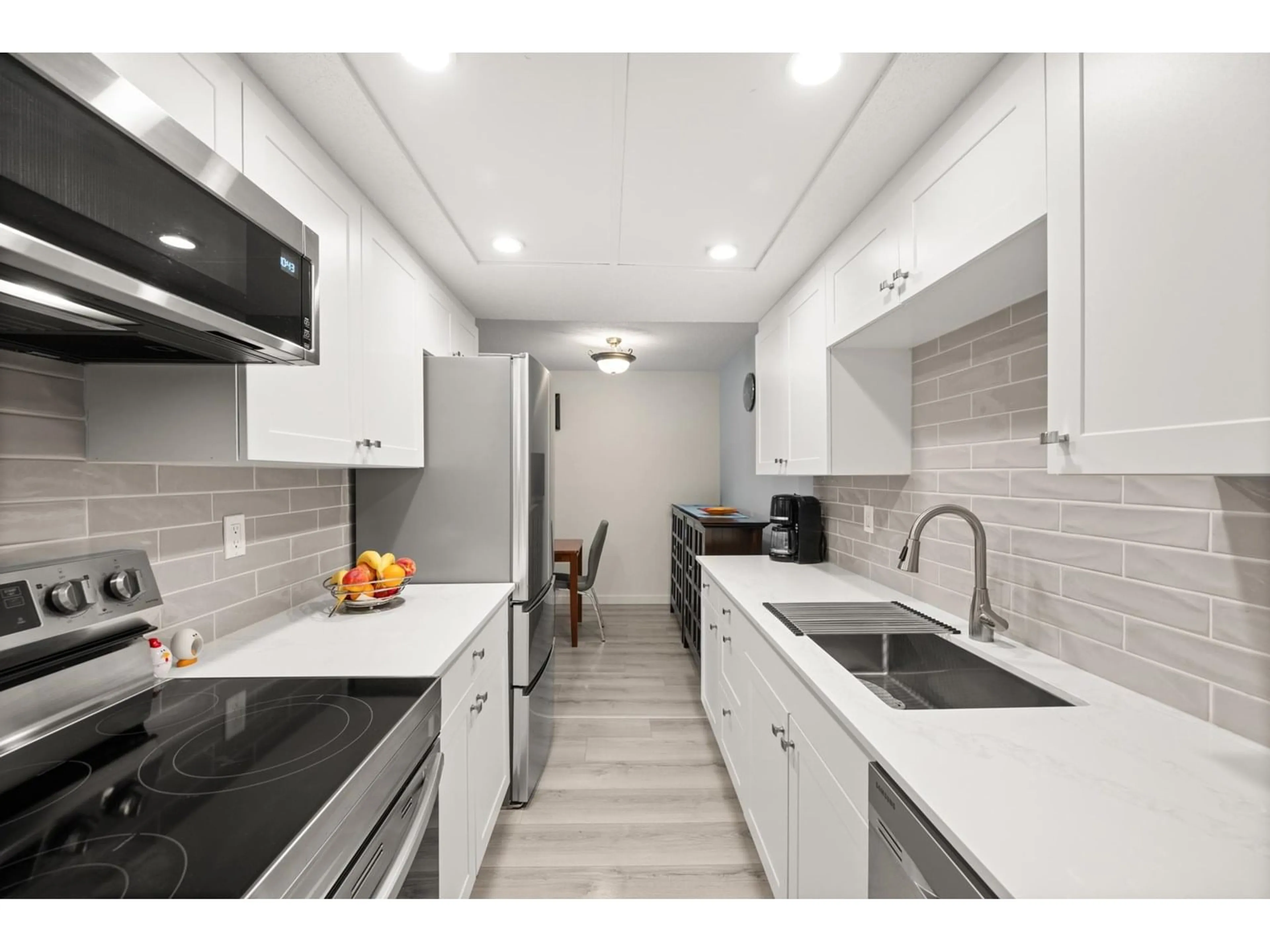 Unknown for 104 - 1320 FIR, White Rock British Columbia V4B4B2