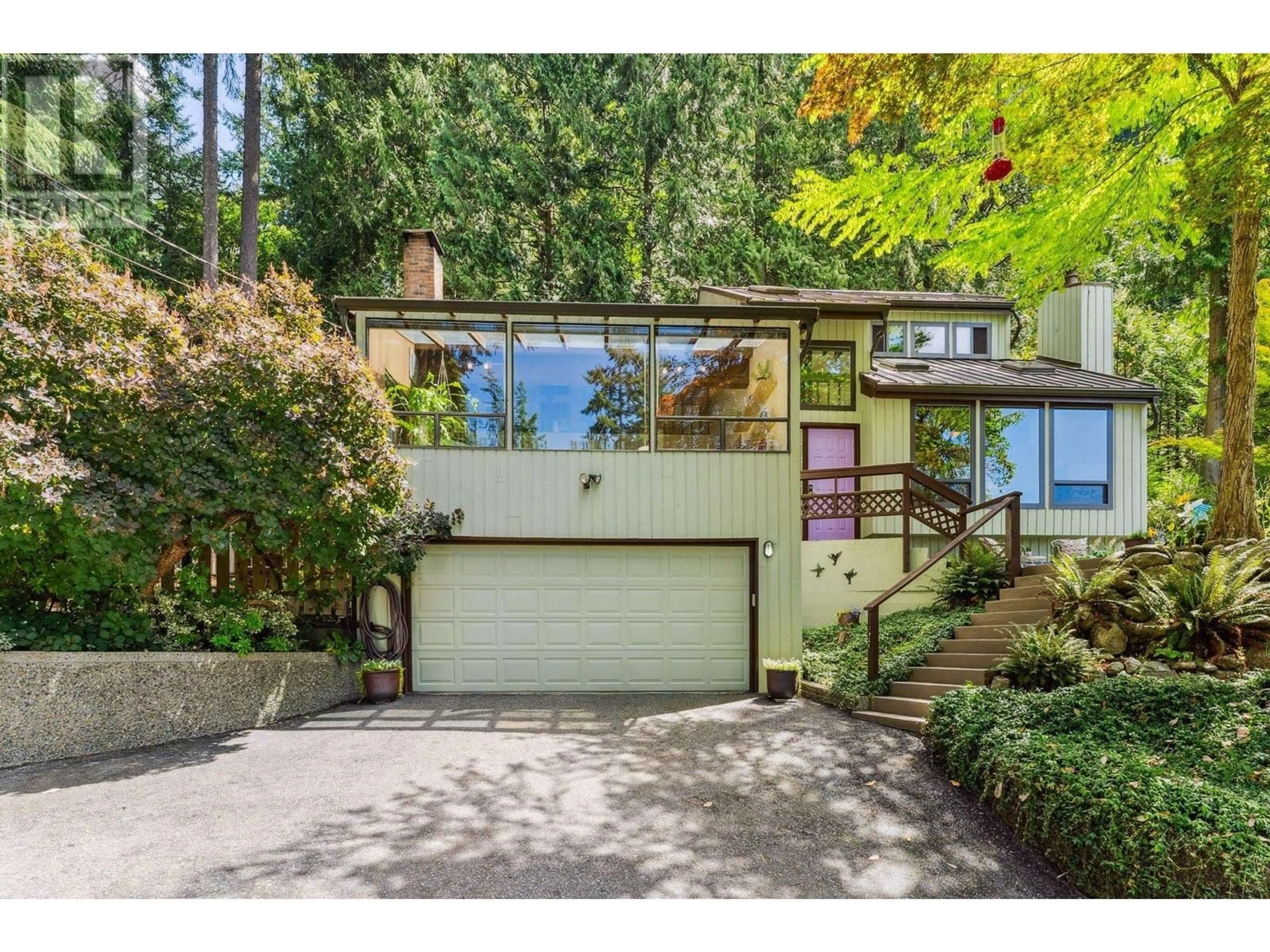 Unknown for 385 OCEANVIEW ROAD, Lions Bay British Columbia V0N2E0